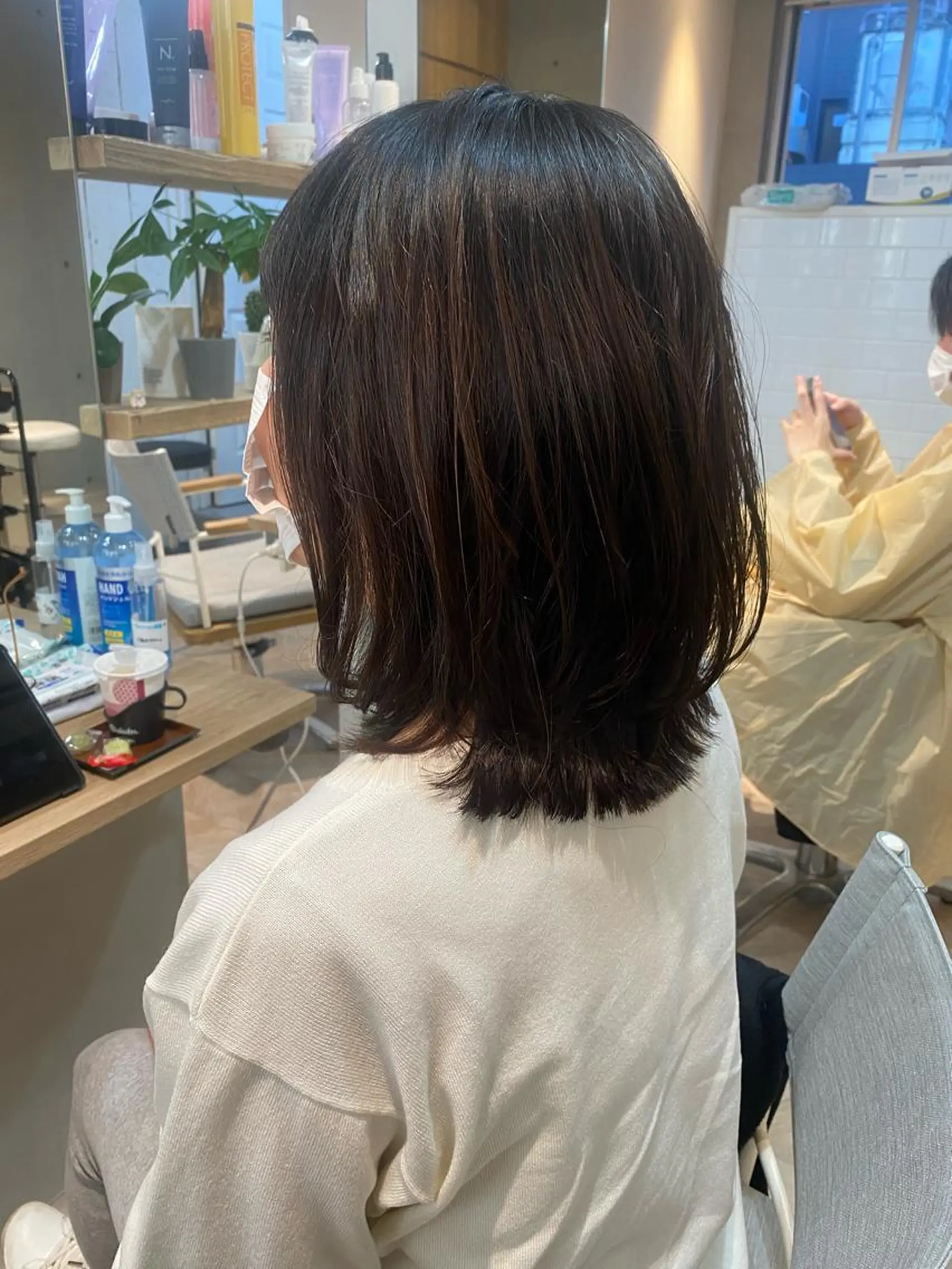 ミディアム ミディアムパーマ 似合わせカット カット パーマ トリートメント 西山 恵太郎のヘアスタイル