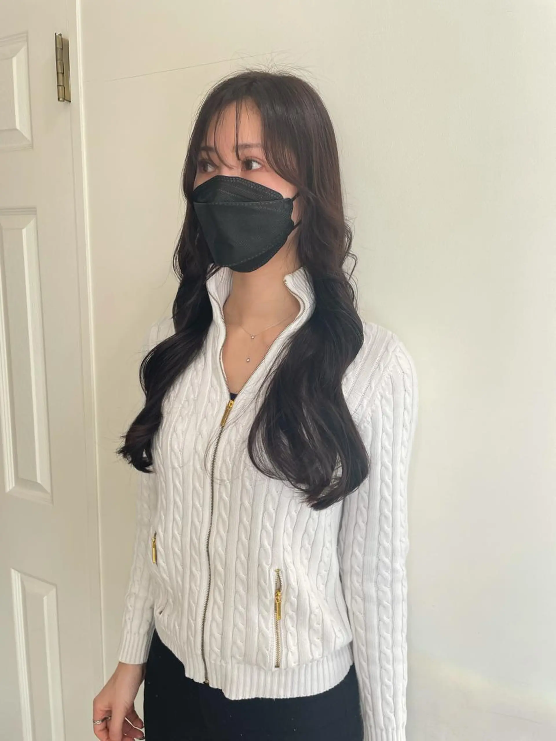 ロング カラー ベージュカラー 顔まわりレイヤー レイヤーカット カット ヘアカラー トリートメント MIOベージュカラー 柔らかいカラーのヘアスタイル