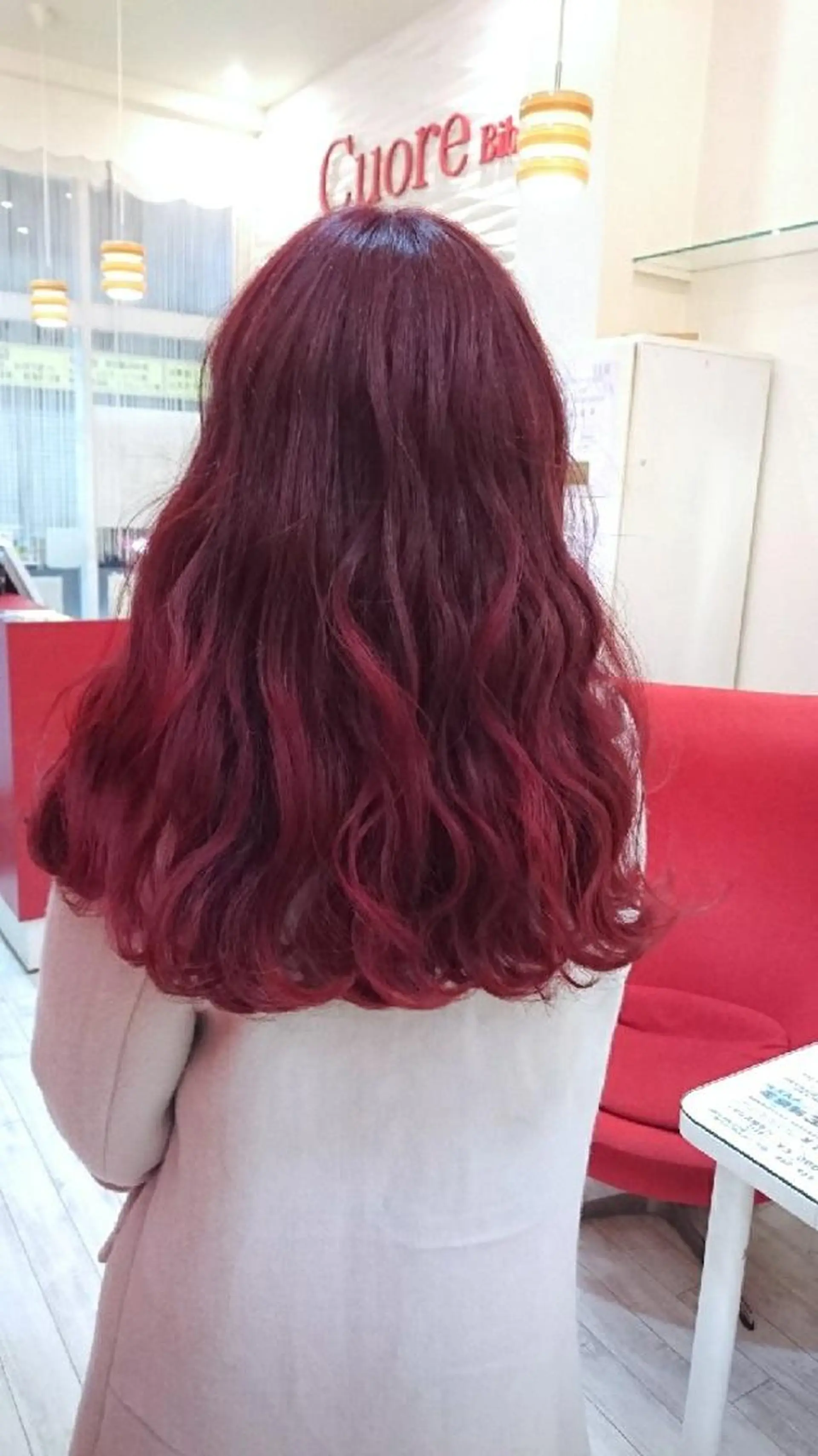 セミロング カラー レッドカラー 韓国風ヘア Le Lien カジのヘアスタイル