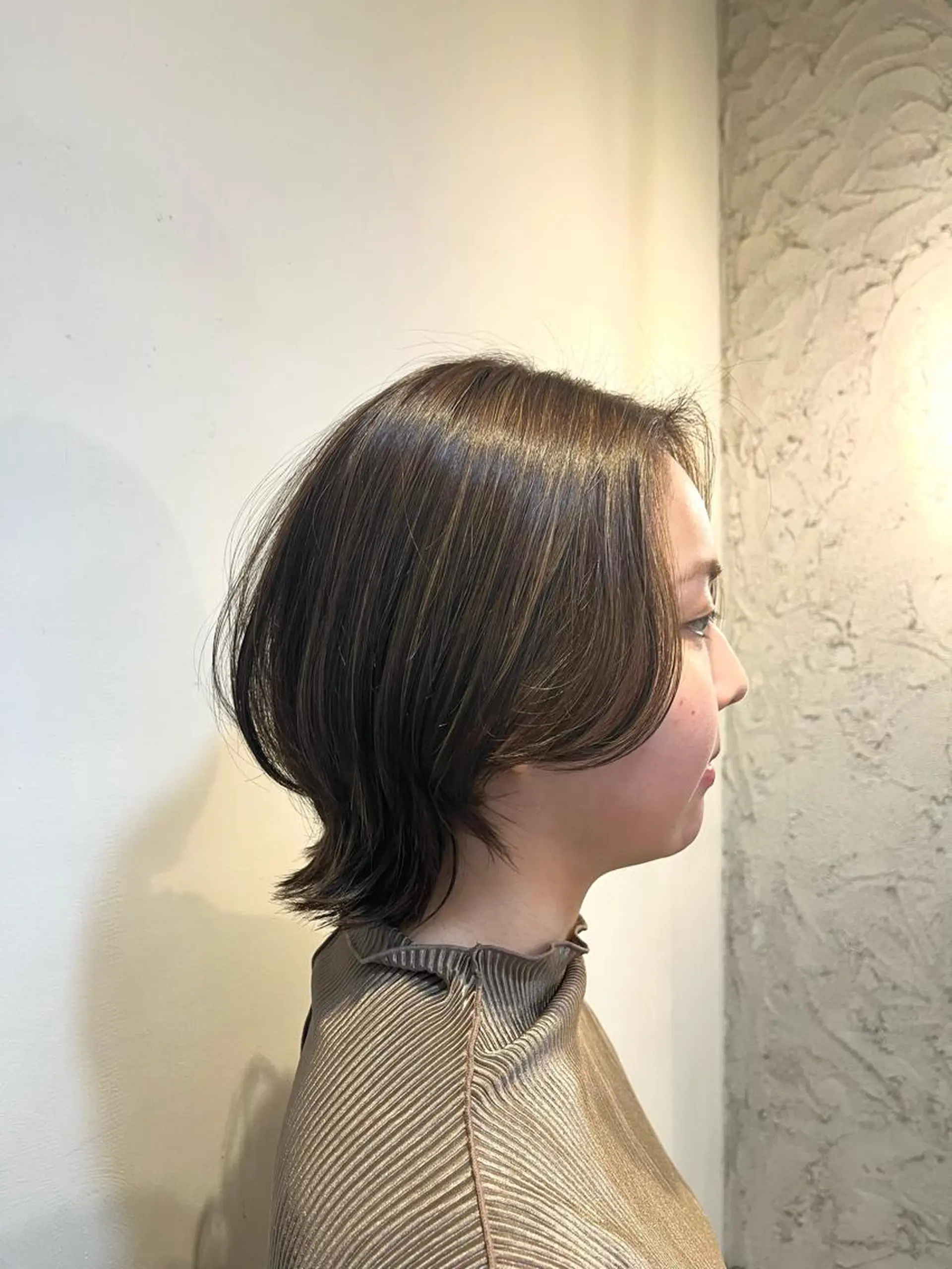 ショート カラー アッシュ アッシュグレー 透明感カラー ハイライトカラー ハイライト カット ヘアカラー トリートメント よこもり あいのヘアスタイル