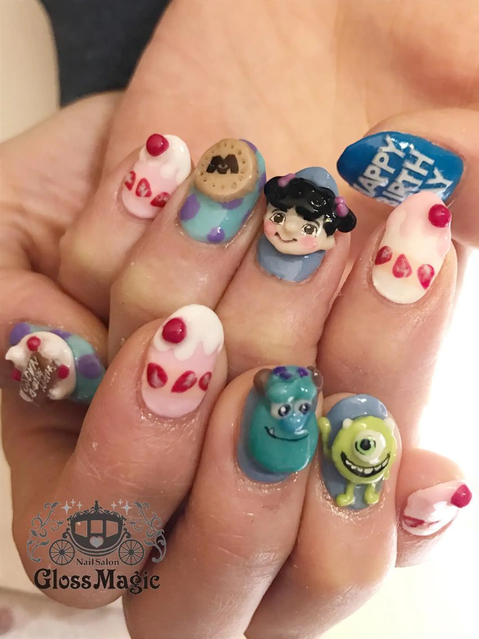 ネイル ジェルネイル YUN 💅のネイルデザイン