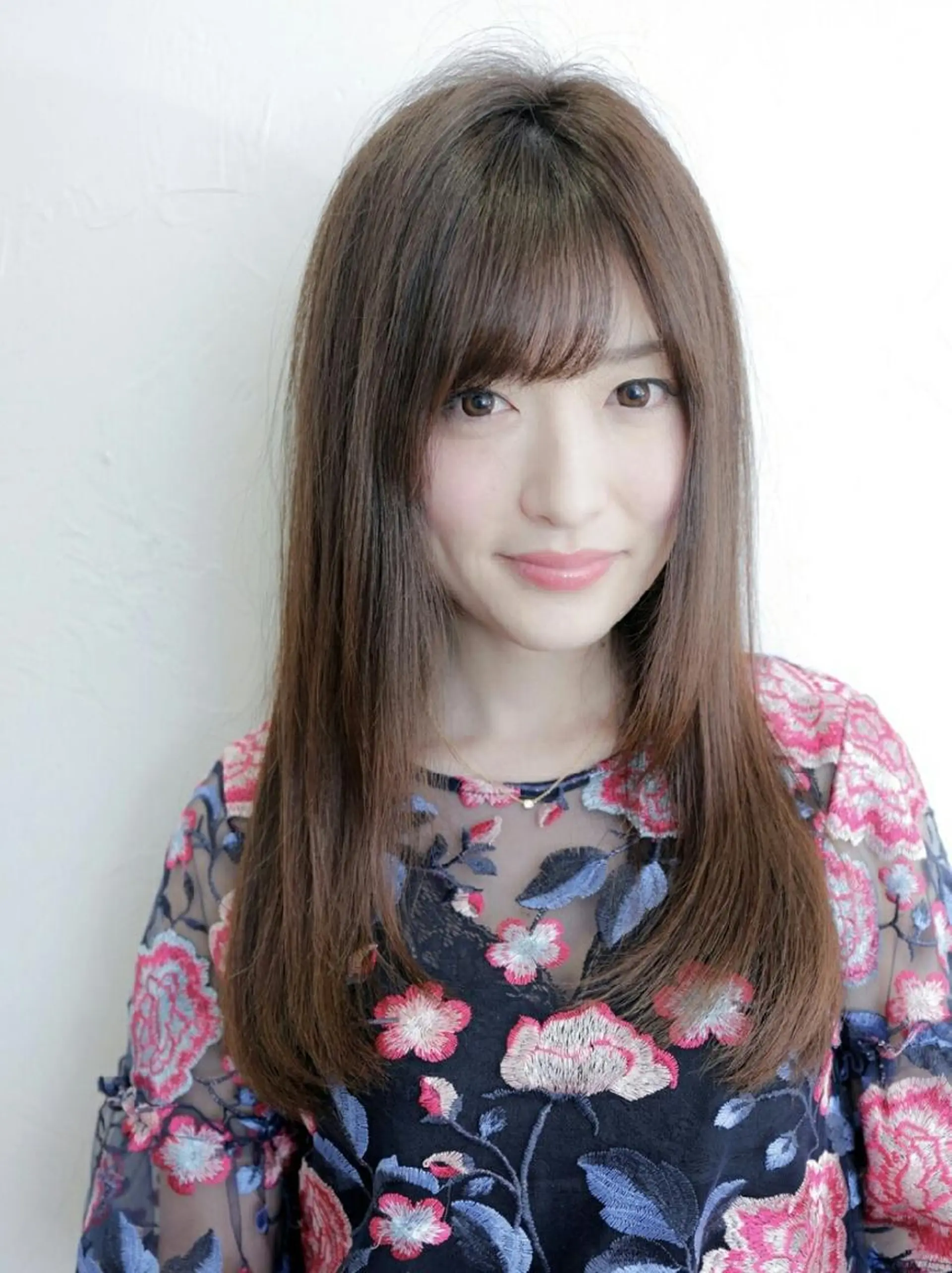 ロング カラー カット 田辺 侑未のヘアスタイル