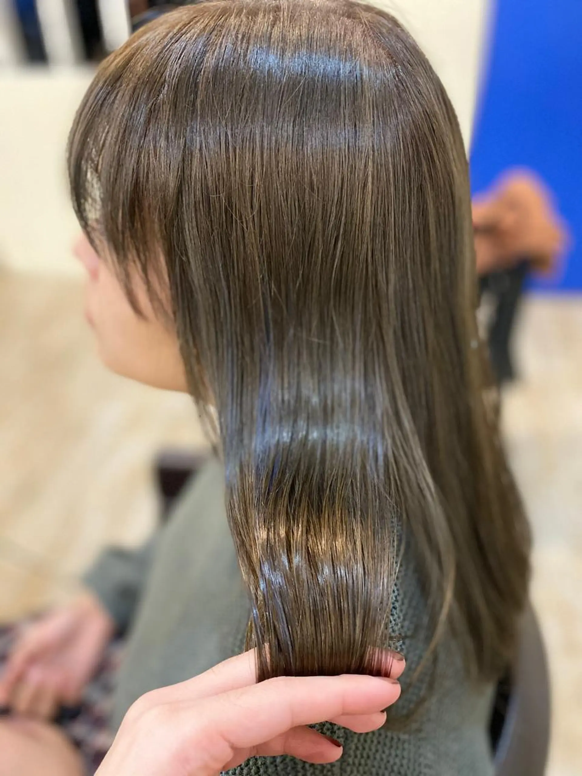 ミディアム カラー ブルーカラー ハイライトカラー ハイライト ヘアカラー トリートメント Cuore 清尾 浩昭のヘアスタイル