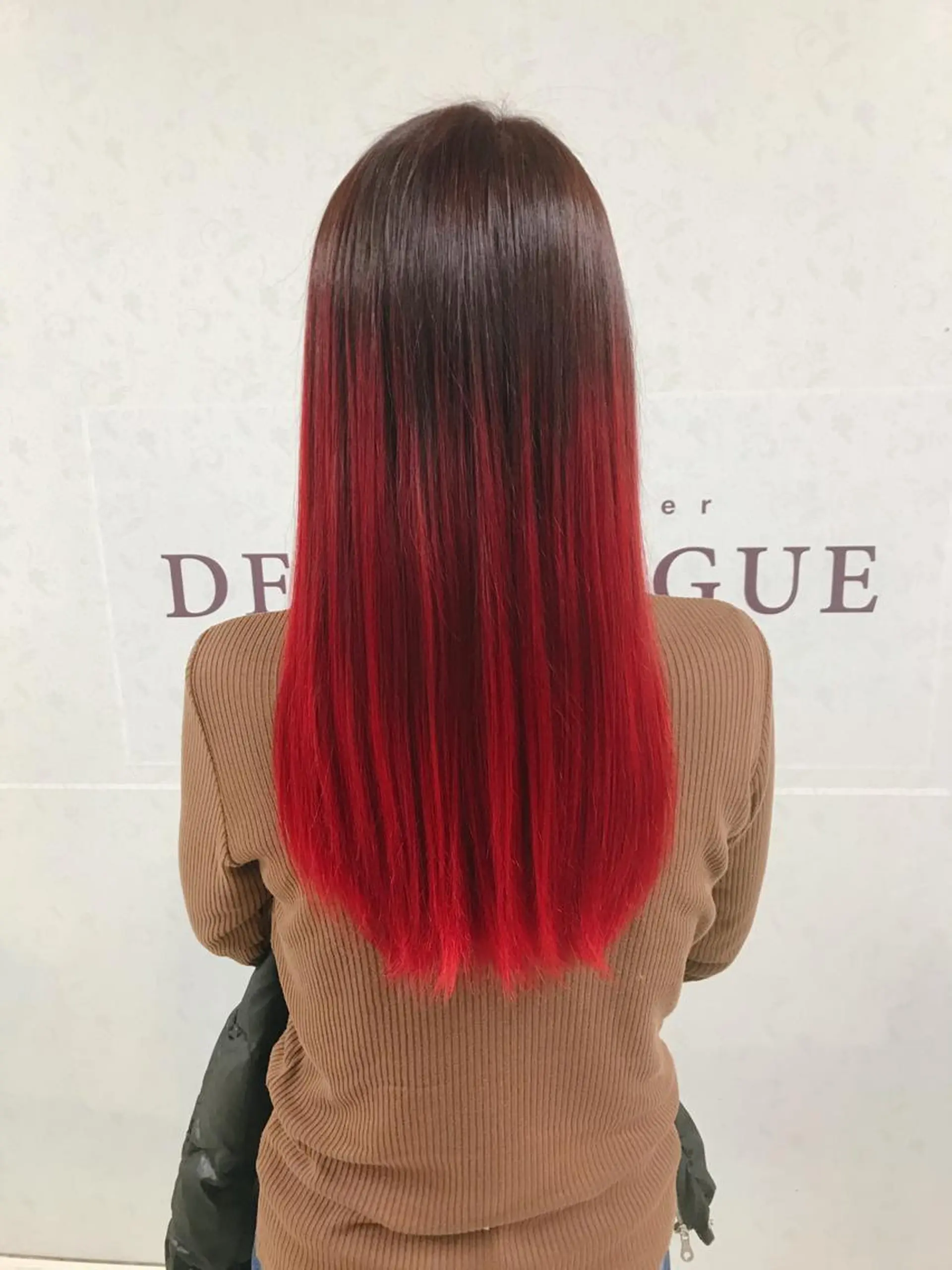 セミロング カラー ブリーチ グラデーションカラー レッドカラー 中嶋 ナカジマのヘアスタイル