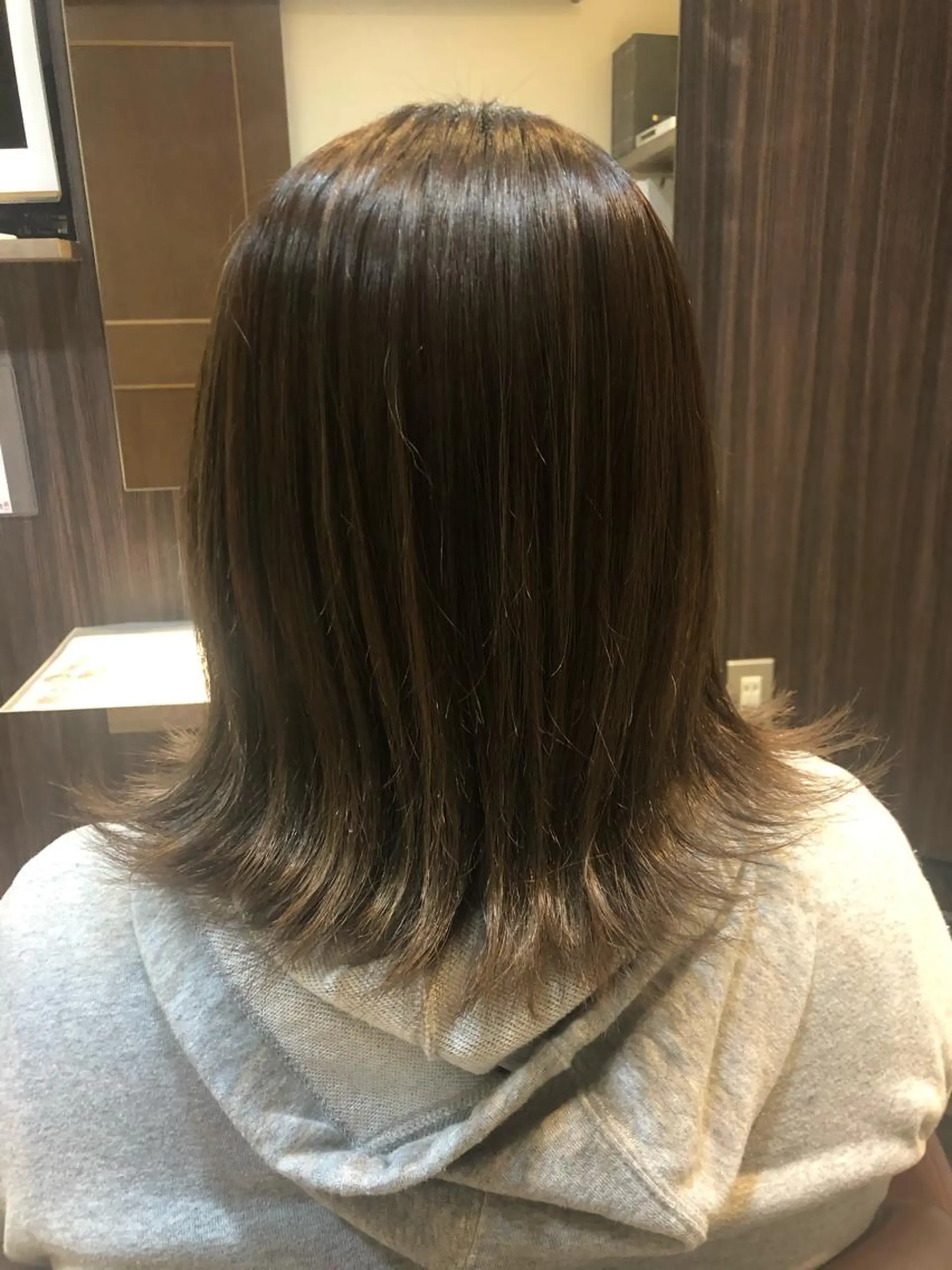 ミディアム ヘアカラー 7月予約解放☺️ 櫻庭梢のヘアスタイル
