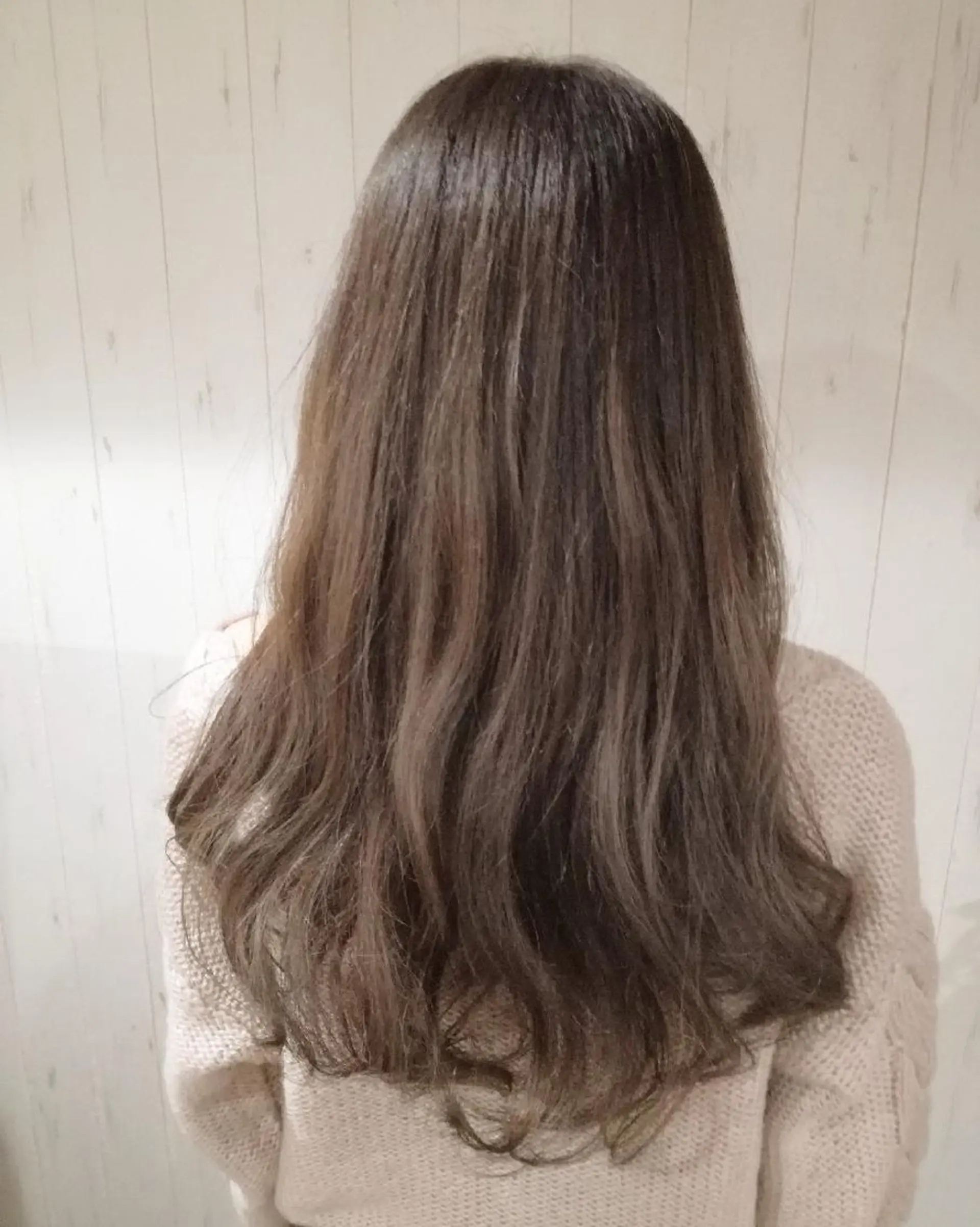ロング カラー ベージュカラー 西川 敏夫のヘアスタイル