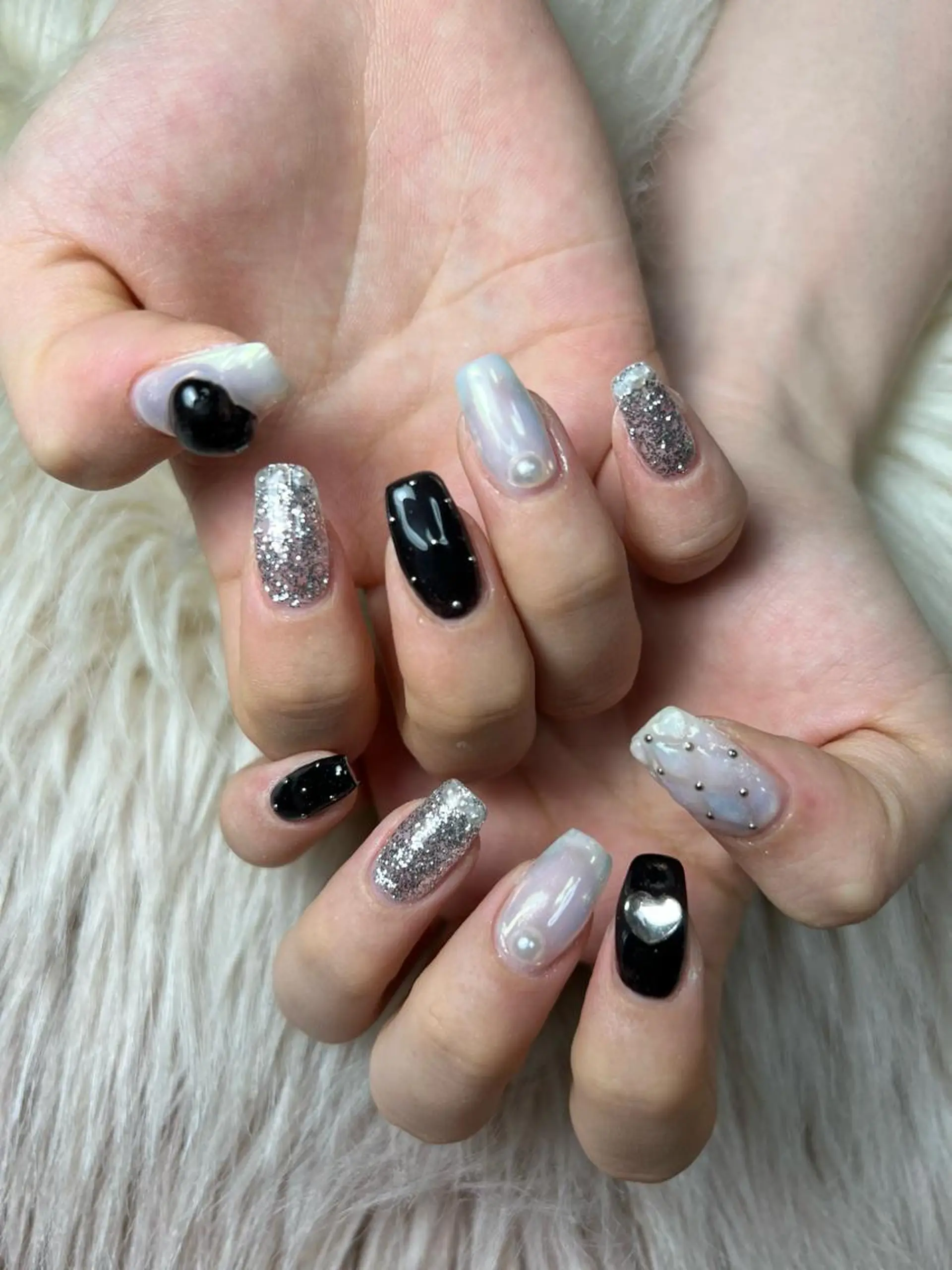 ネイル ジェルネイル 持ち込み パラジェル 夏ネイル ワンホンネイル flowers nailのネイルデザイン
