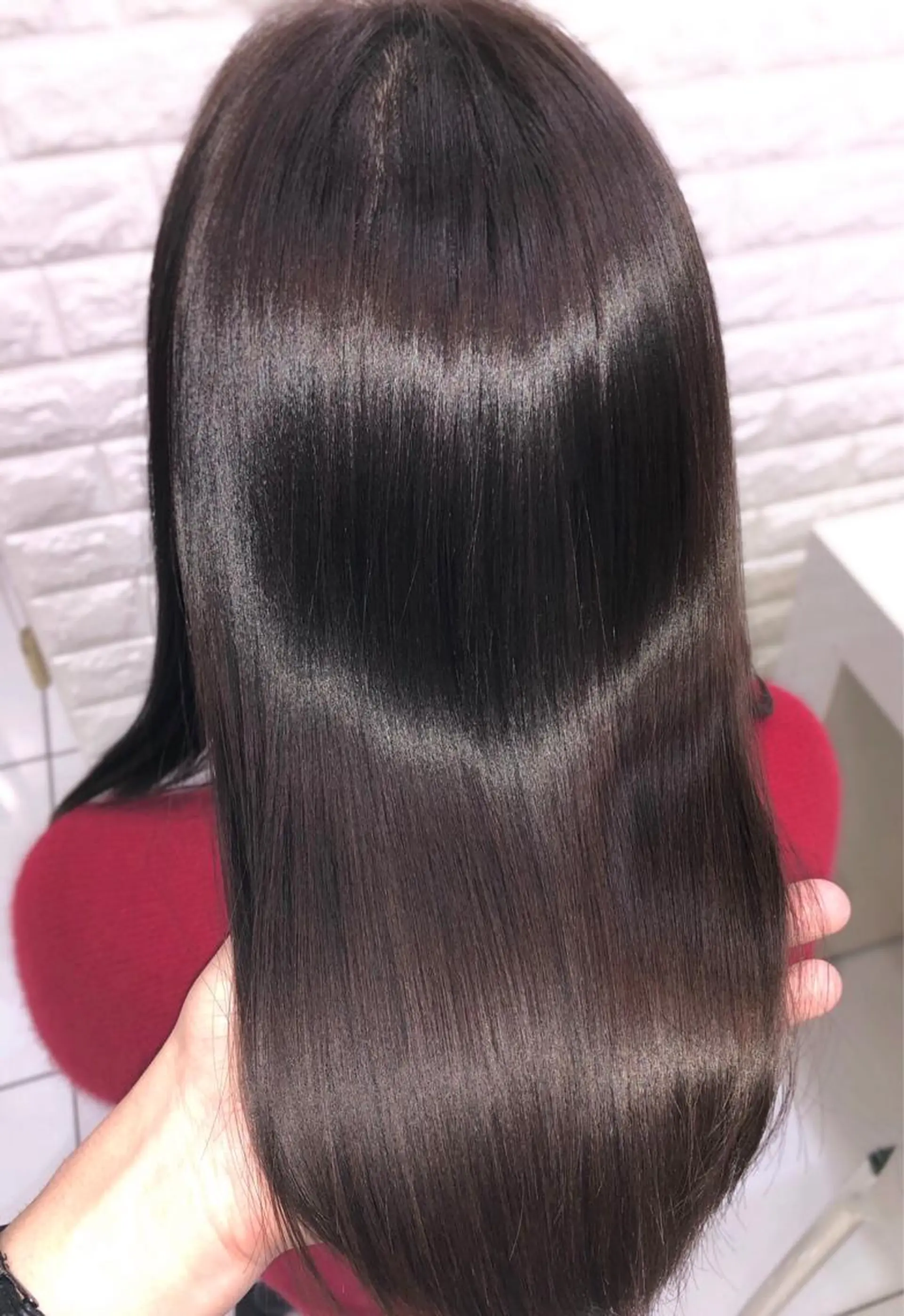 セミロング カラー 20代半ば上質なへア ケア 髪質改善 大西のヘアスタイル