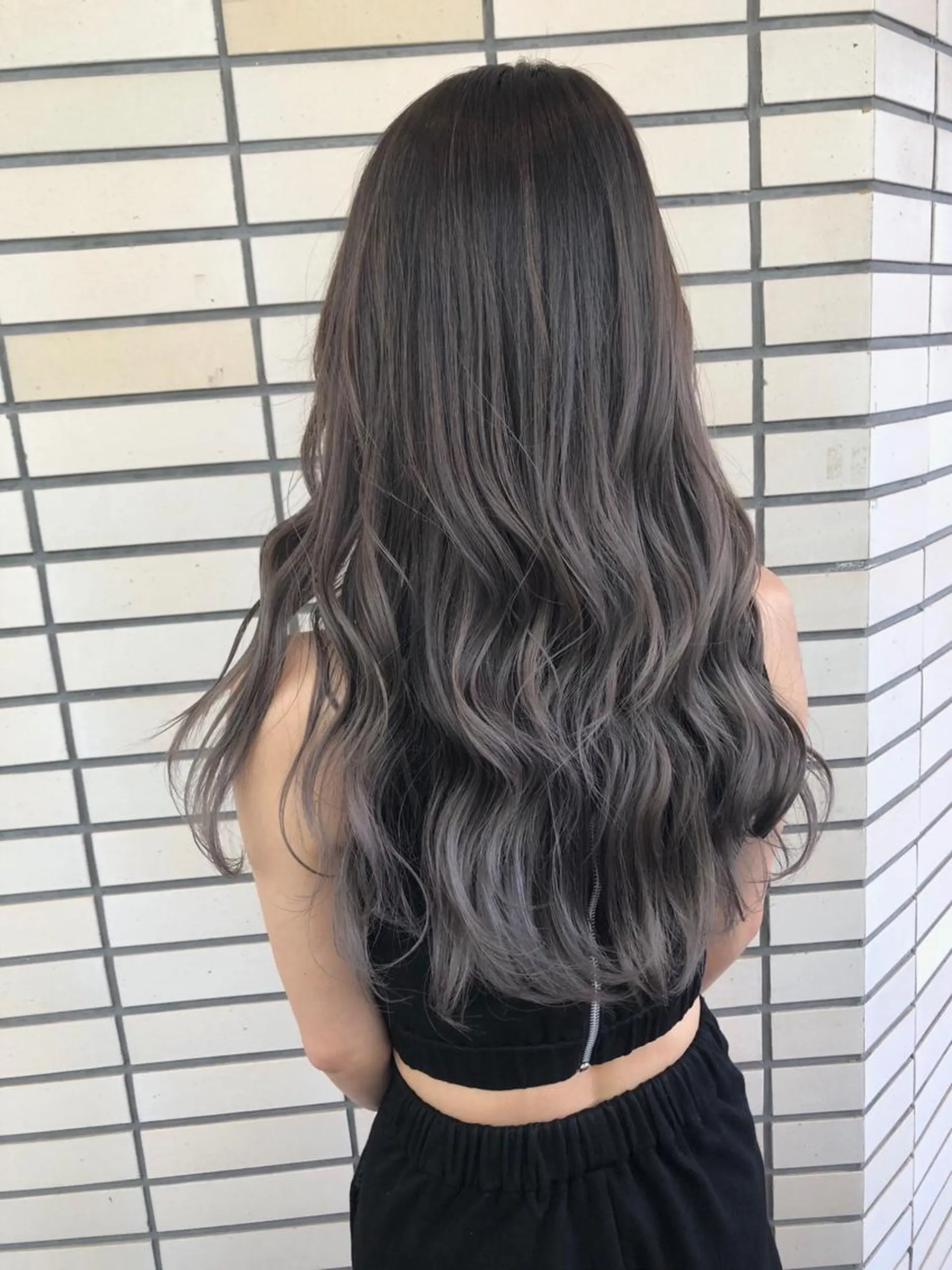 ロング カラー アッシュ バレイヤージュ シルバー シルバーアッシュ 外国人風カラー 2nd所属・🤍2nd🤍田所 美希のヘアスタイル
