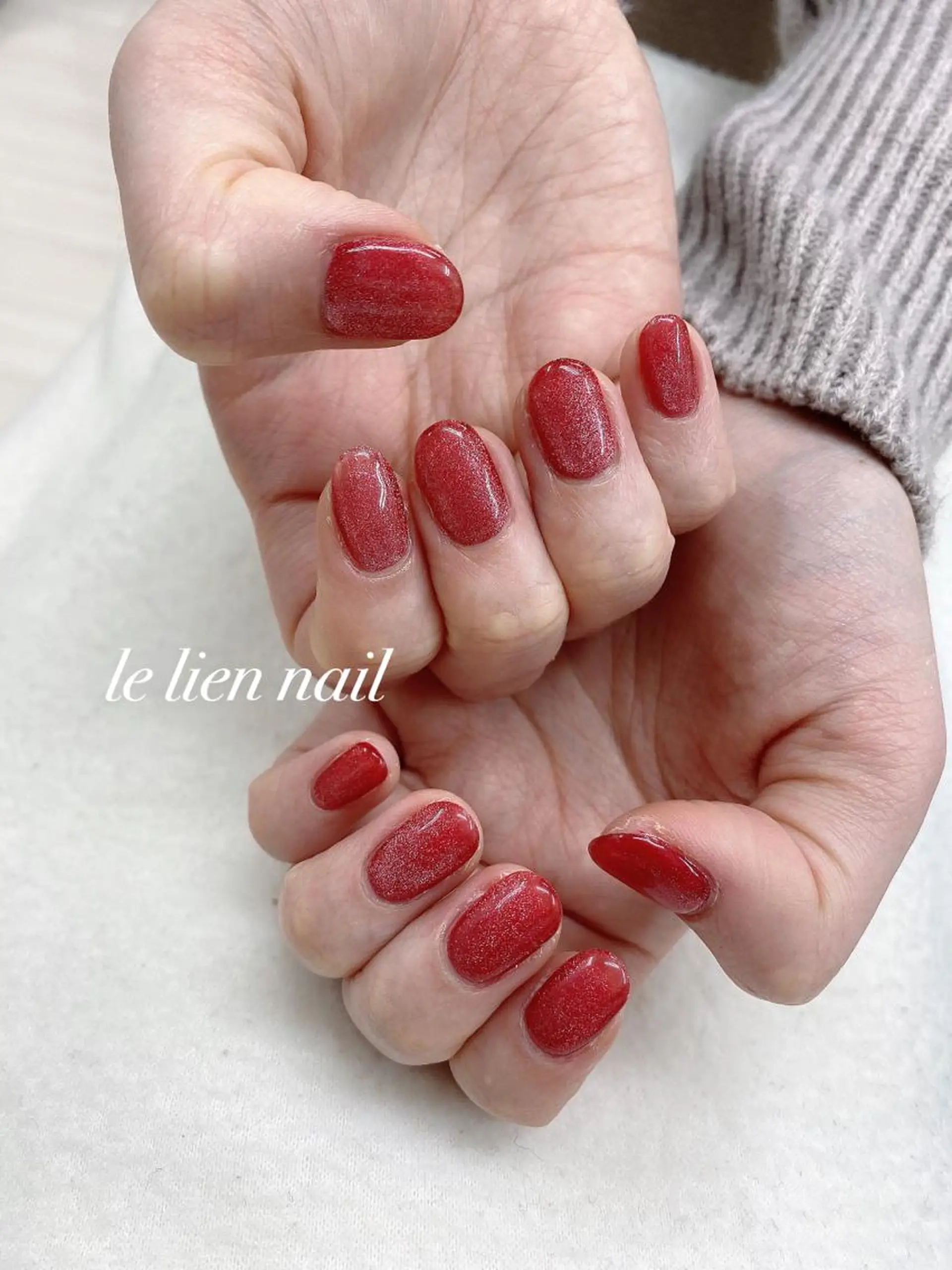 ネイル マグネットネイル 赤色 シンプルネイル バレンタイン ハンドネイル le lien nailのネイルデザイン