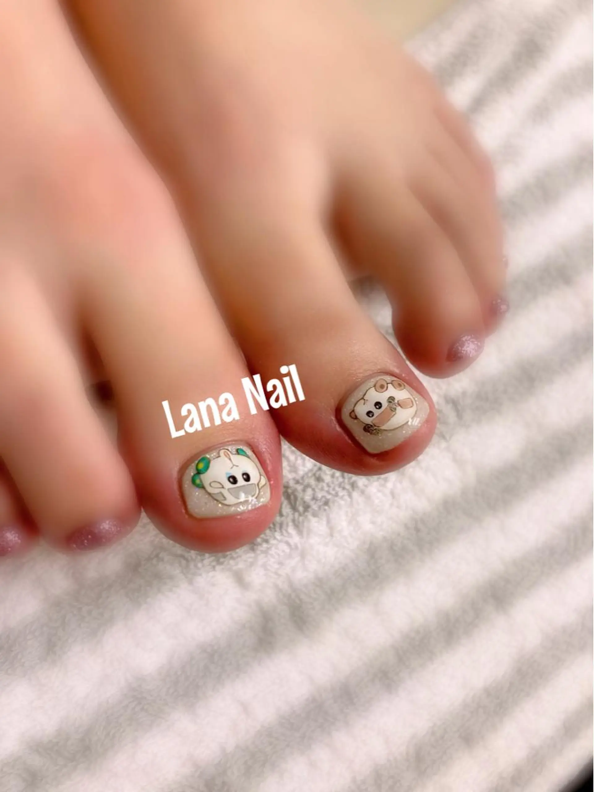ネイル フットネイル ワンカラーネイル Lana Nail所属・Lana Nailのネイルデザイン