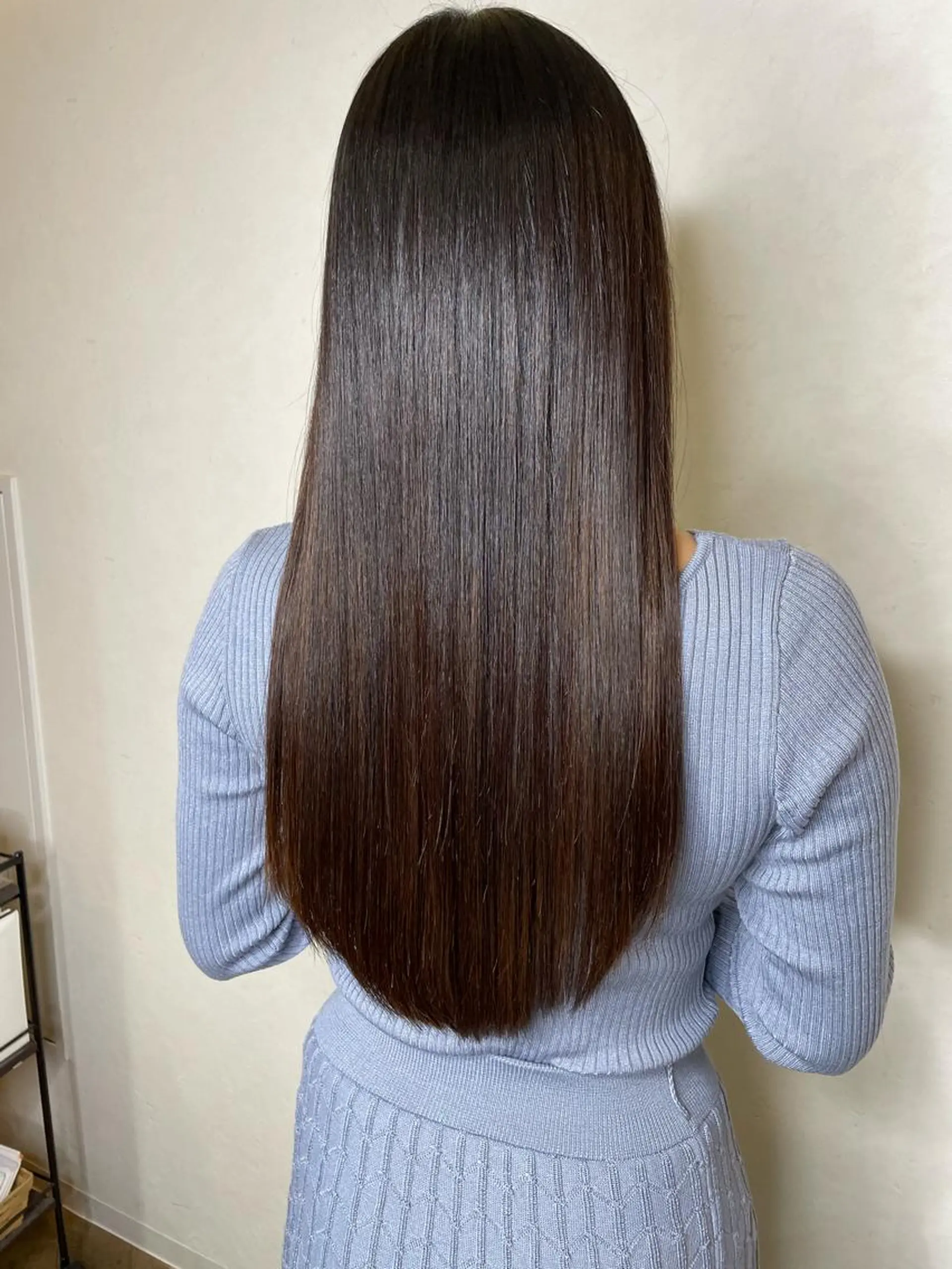 ロング カラー ベージュカラー 黒髪 ブリーチ ブルーカラー ブルーブラック ブリーチなしカラー 特化　　kaiのヘアスタイル