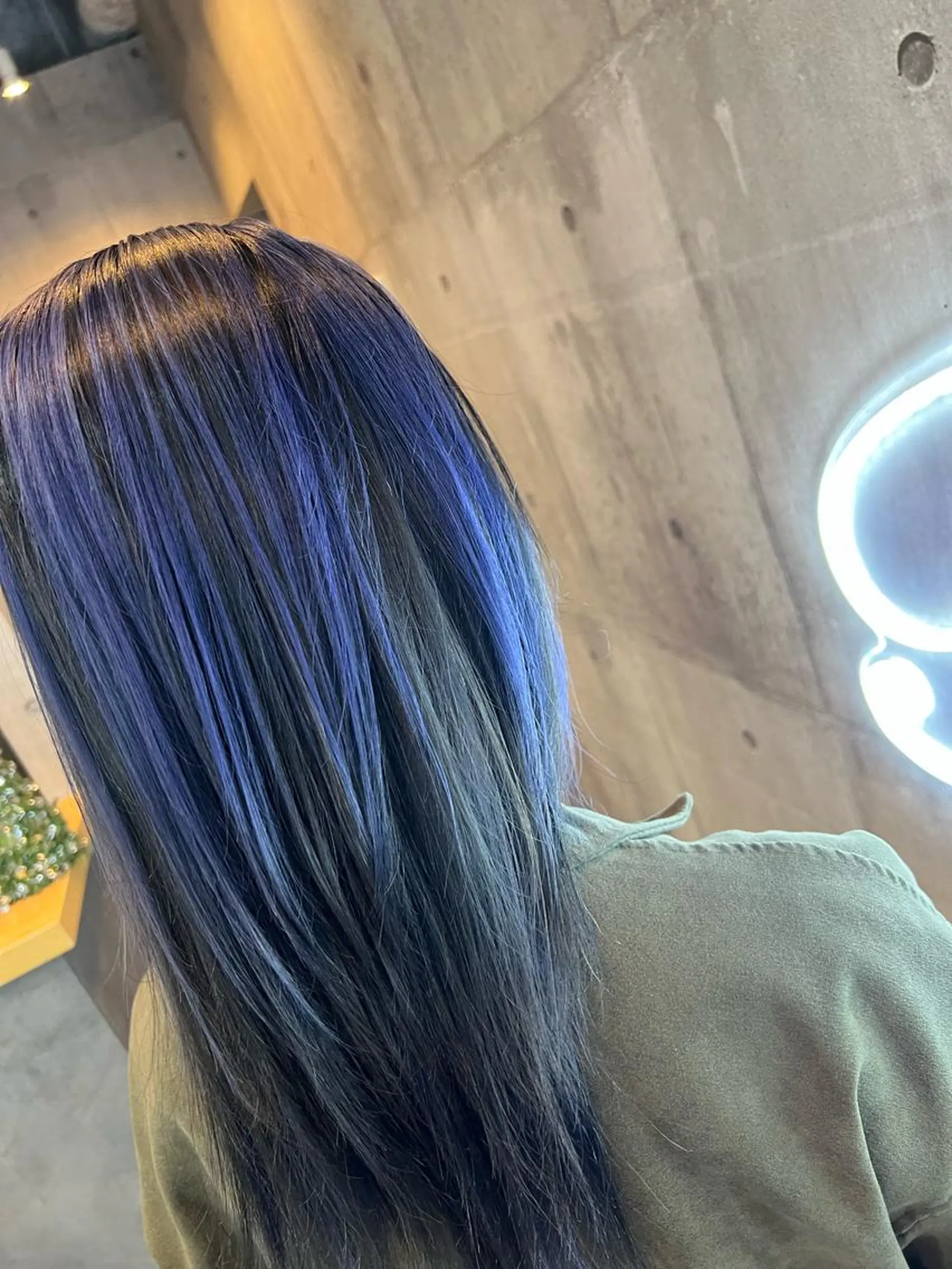 セミロング カラー シールエクステ セミロングパーマ バレイヤージュ ダブルカラー グラデーションカラー ヘアカラー ミルクティーハイトー ン💖副店長mikaのヘアスタイル