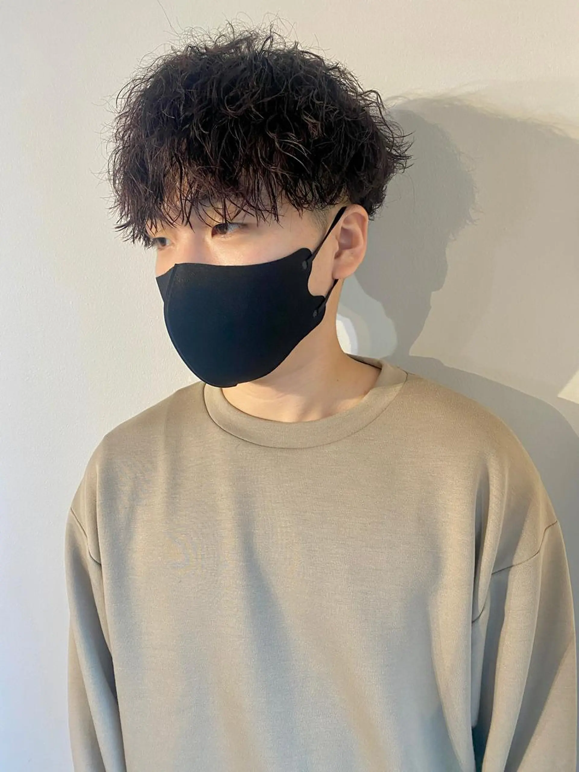 ショート パーマ メンズ メンズブリーチ コンマヘア フェードカット メンズハイライト カルマパーマ カット パーマ トリートメント 🔹YUTA🔹 メンズパーマのヘアスタイル