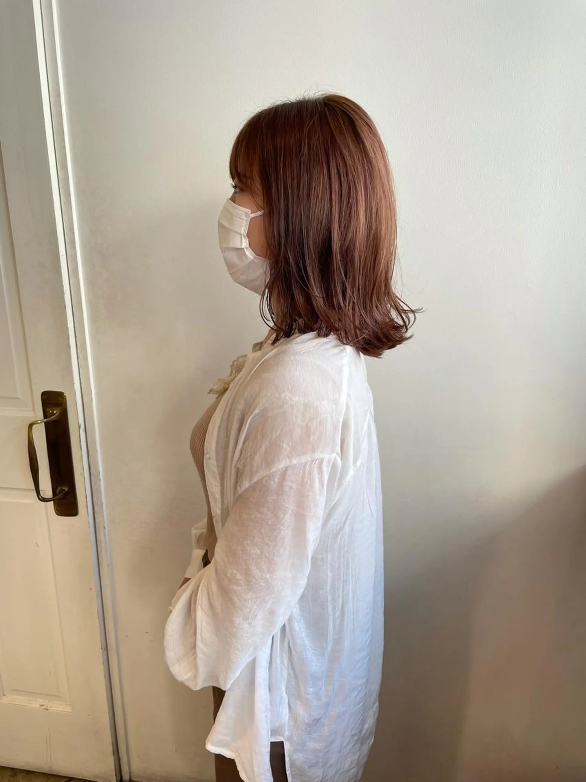 ミディアム カラー ベージュカラー ブリーチ ピンクカラー ピンクベージュ ヘアカラー トリートメント MIOベージュカラー 柔らかいカラーのヘアスタイル