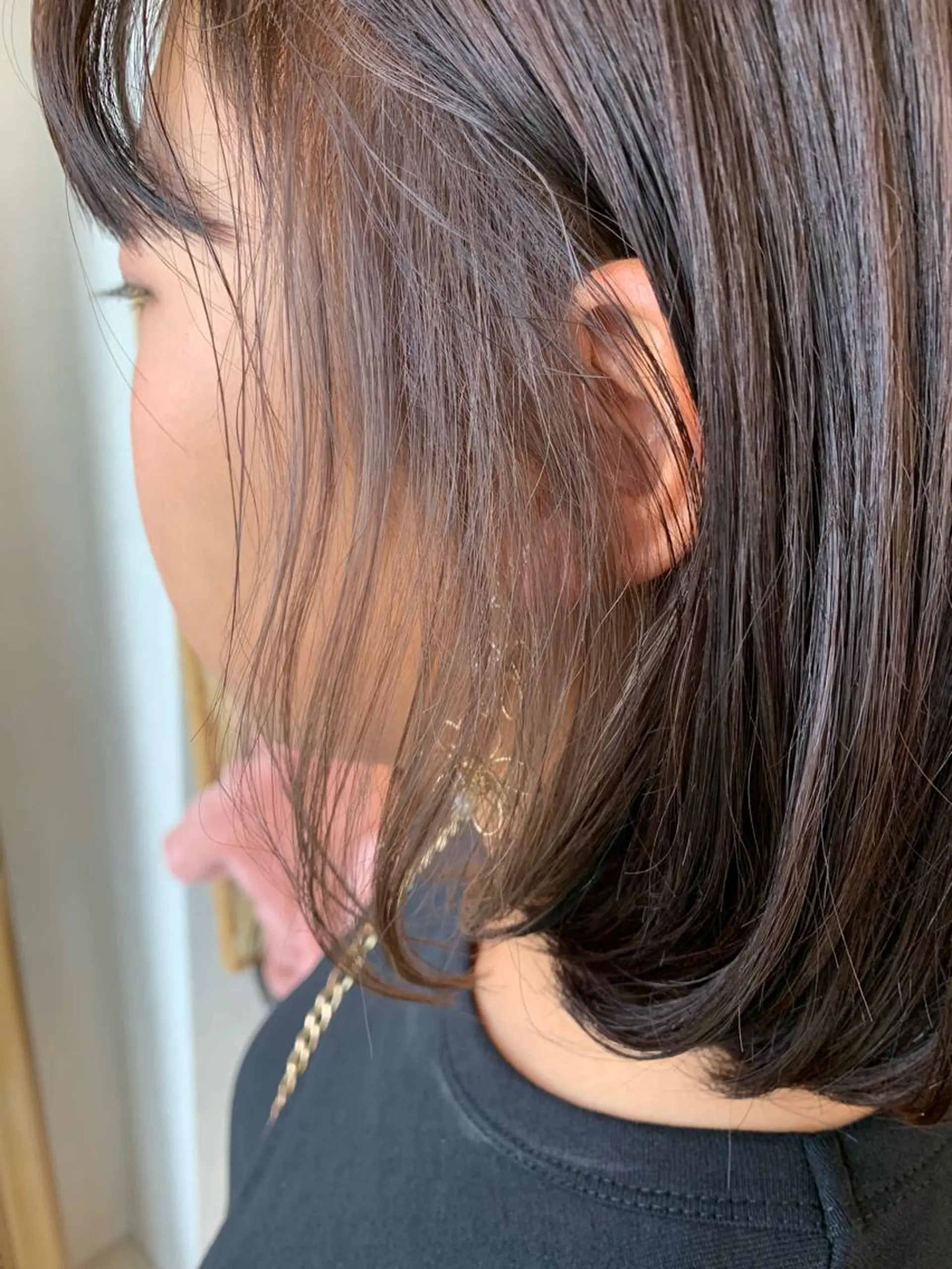 ミディアム カラー ベージュカラー インナーカラー シルバー シルバーベージュ hairin forest所属・タカハシ ヨシヒトのヘアスタイル