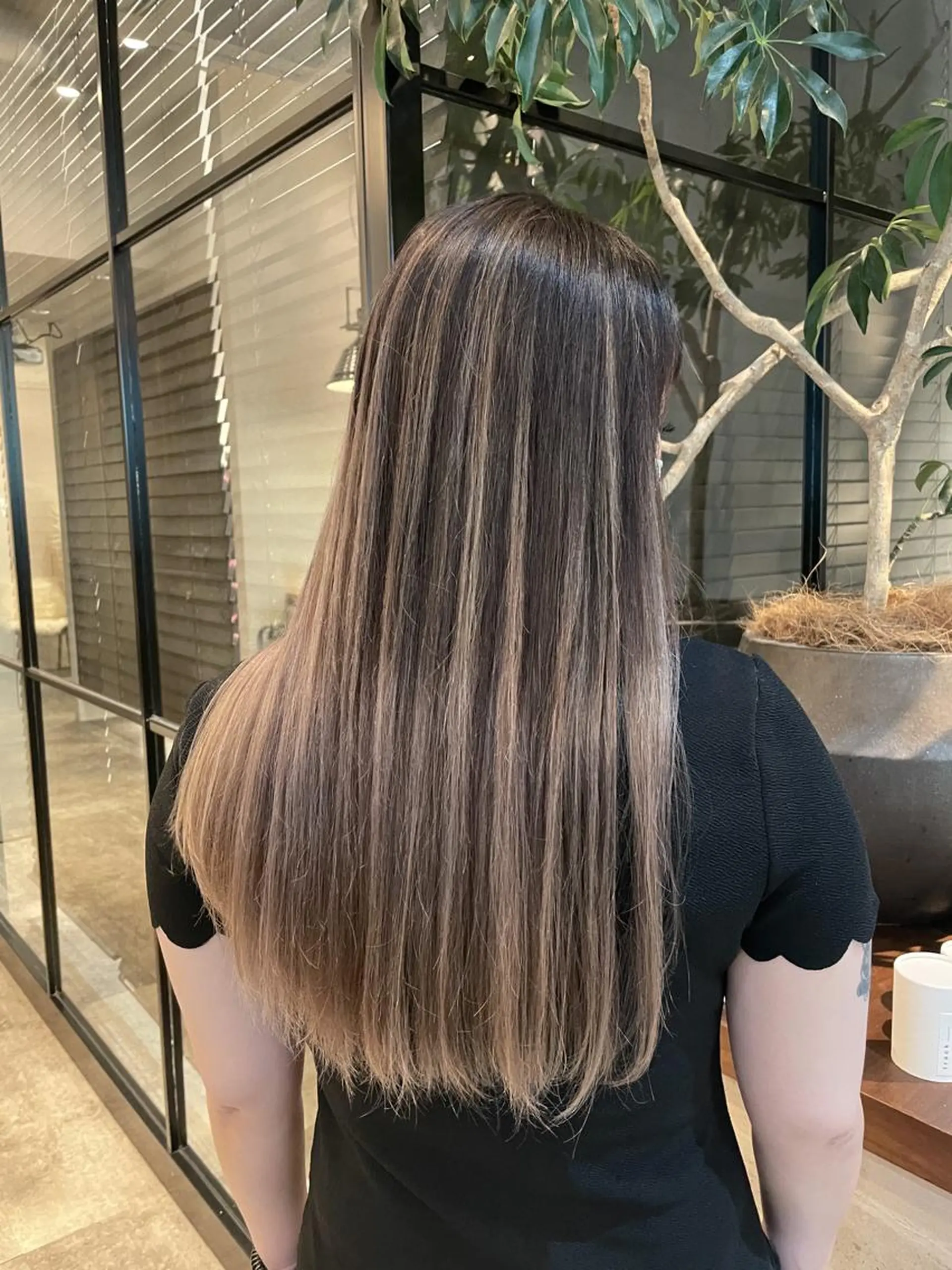 ロング ハイライト ヘアカラー トリートメント HAVANA MIZUKIのヘアスタイル