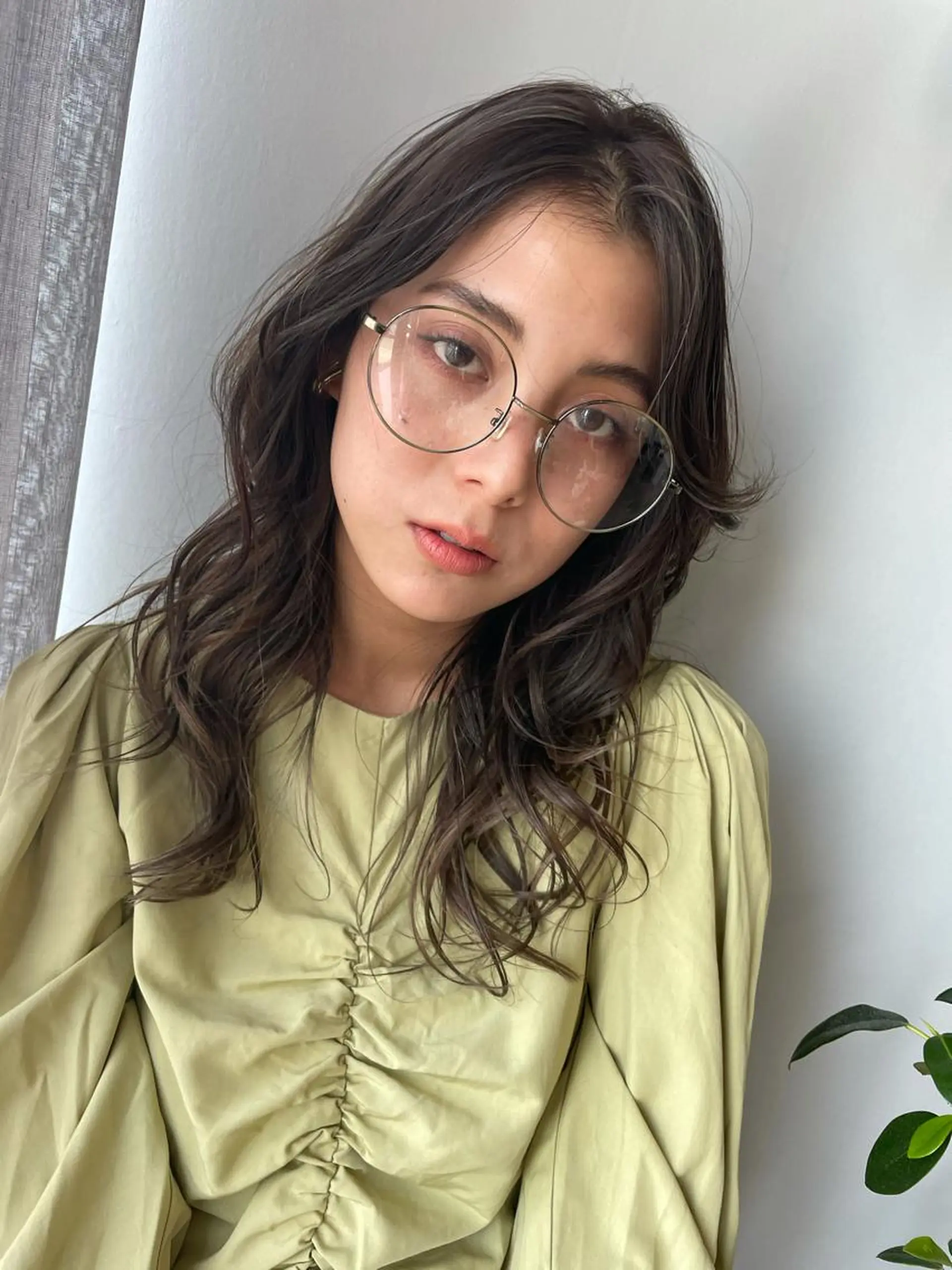 ロング 岸川 恭子のヘアスタイル