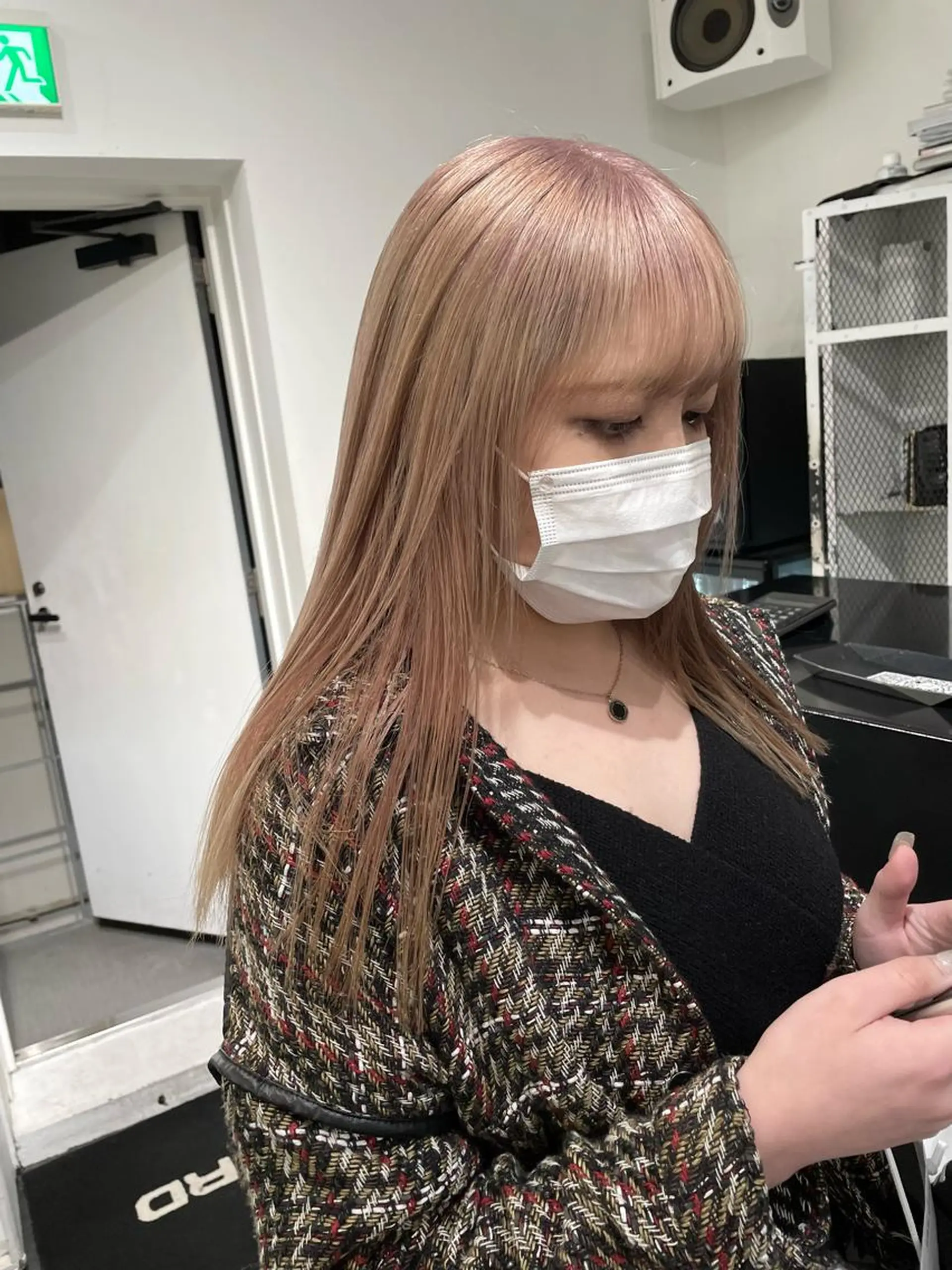 ロング カラー パーマ ヘアアレンジ メンズ キッズ ネイル マツエク・マツパ アイブロウ メンズブリーチ ブリーチ ブロンド ピンクカラー シアーピンク カット ヘアカラー トリートメント 艶ハイトーン/ヘア アレンジAYAKAのヘアスタイル