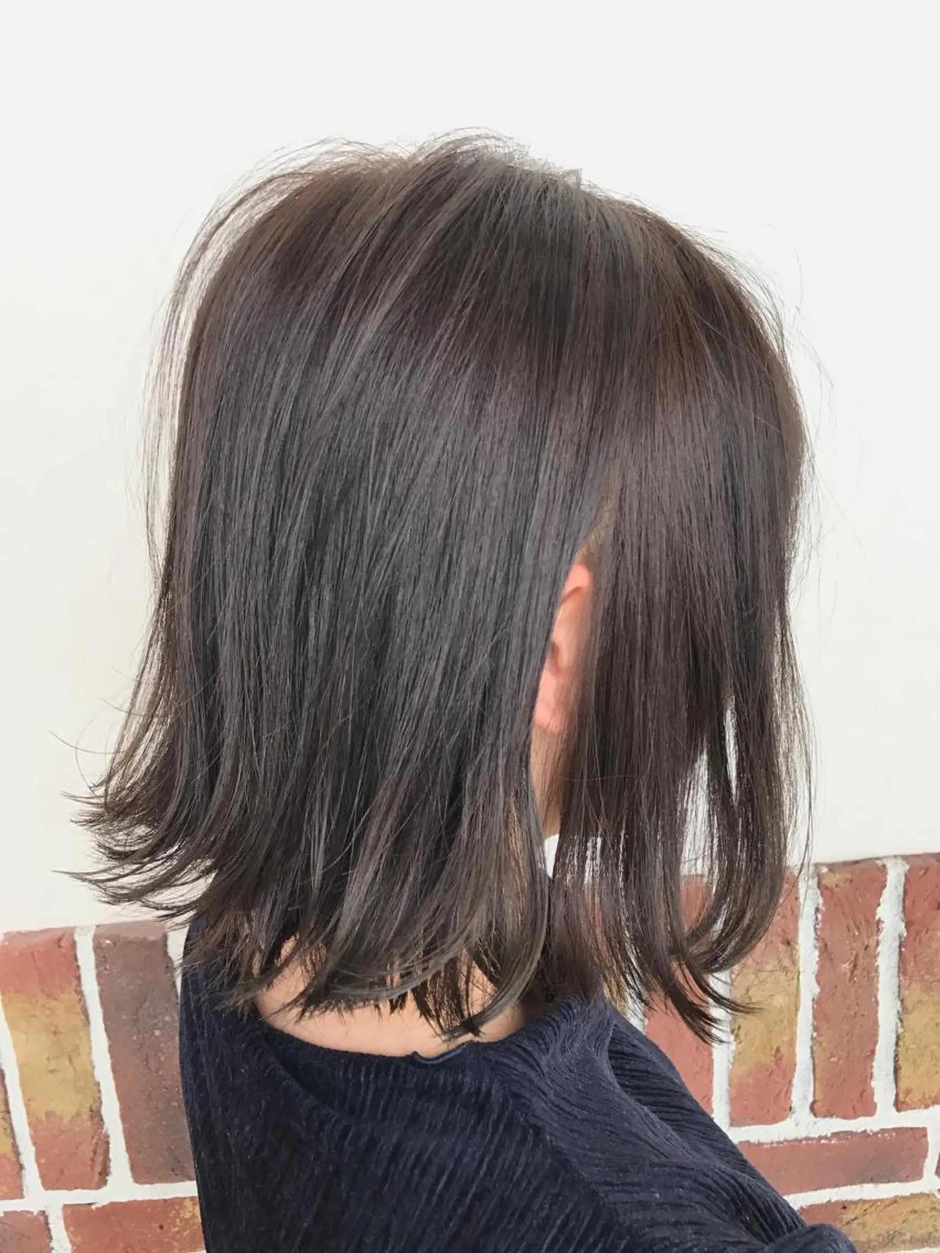 ミディアム 外ハネヘア ヘアカラー トリートメント 韓国レイヤーカット KOUKIのヘアスタイル