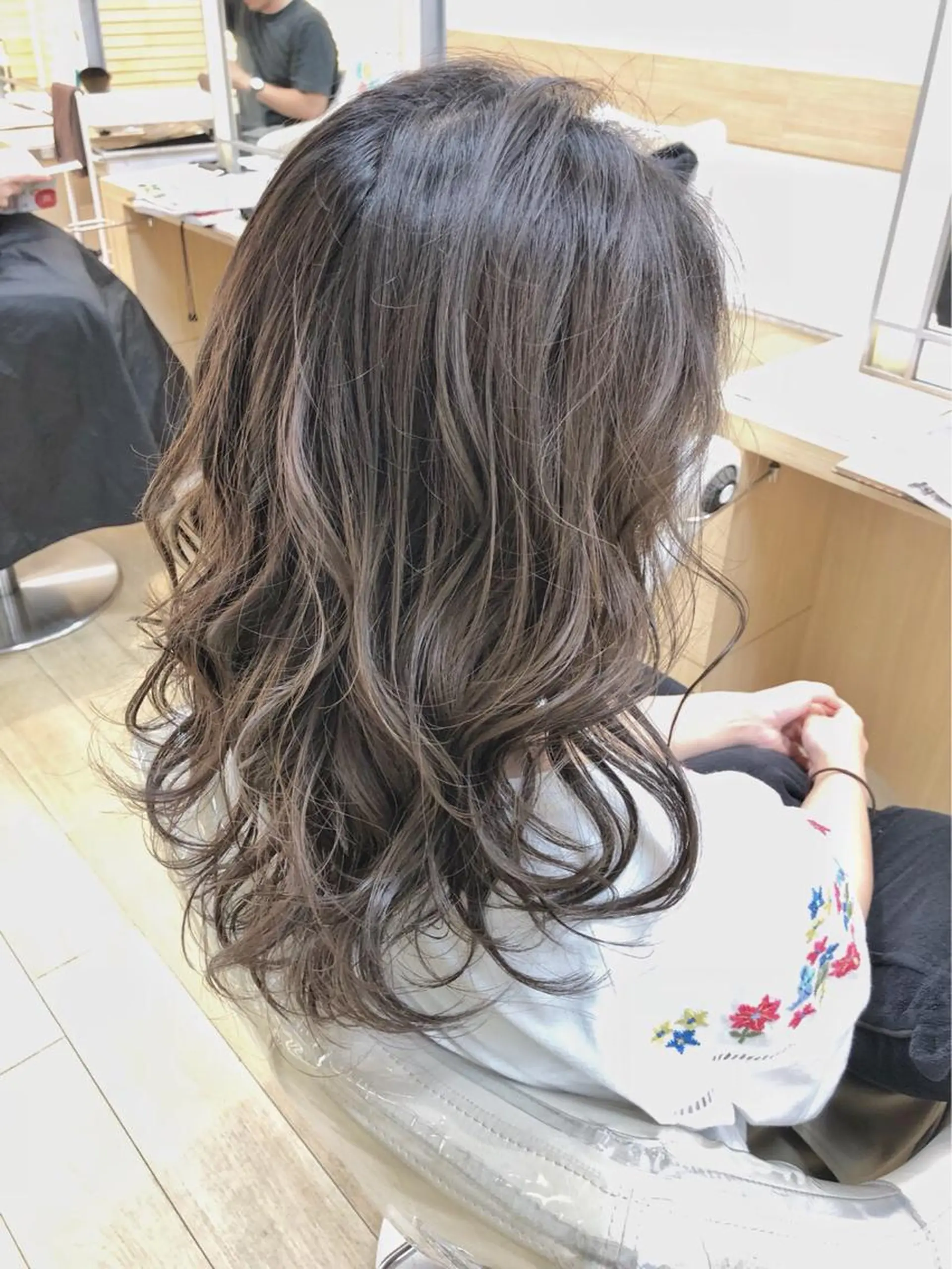 セミロング パーマ セミロングパーマ くせ毛 外国人風カラー カット パーマ 店長/髪質改善 小早川周大のヘアスタイル