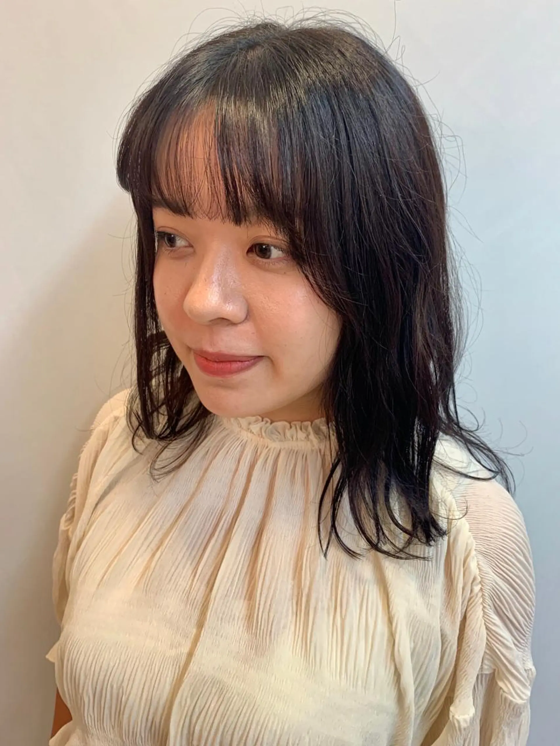 ミディアム シースルーバング 高橋 沙希のヘアスタイル