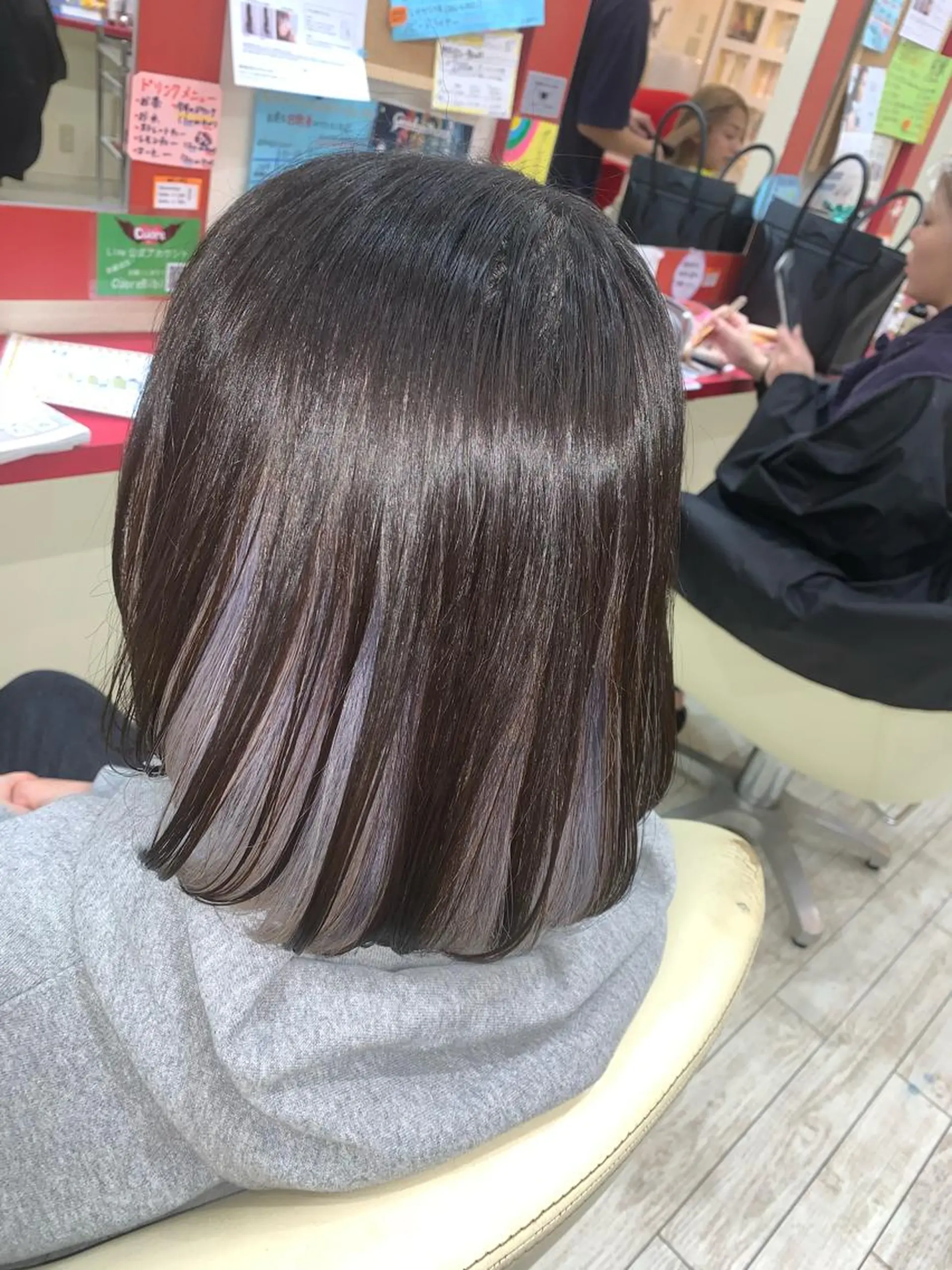 ミディアム カラー ヘアアレンジ ヘアカラー 今村公介 ブリーチ特化、派手髪のヘアスタイル