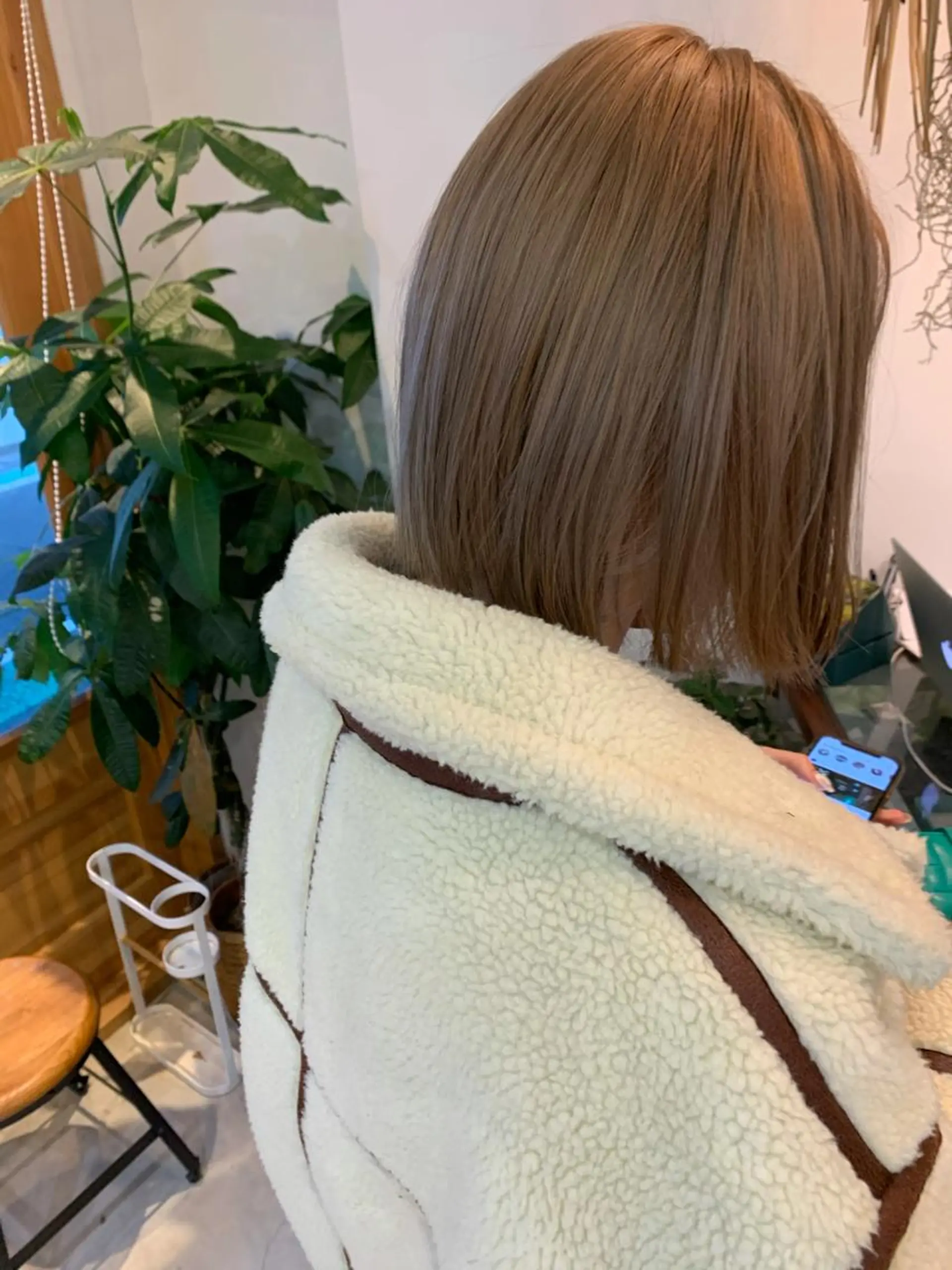 ミディアム カラー ベージュカラー ブリーチ ミルクティーベージュ ヘアカラー 中目黒🌼 🌼ハナのヘアスタイル