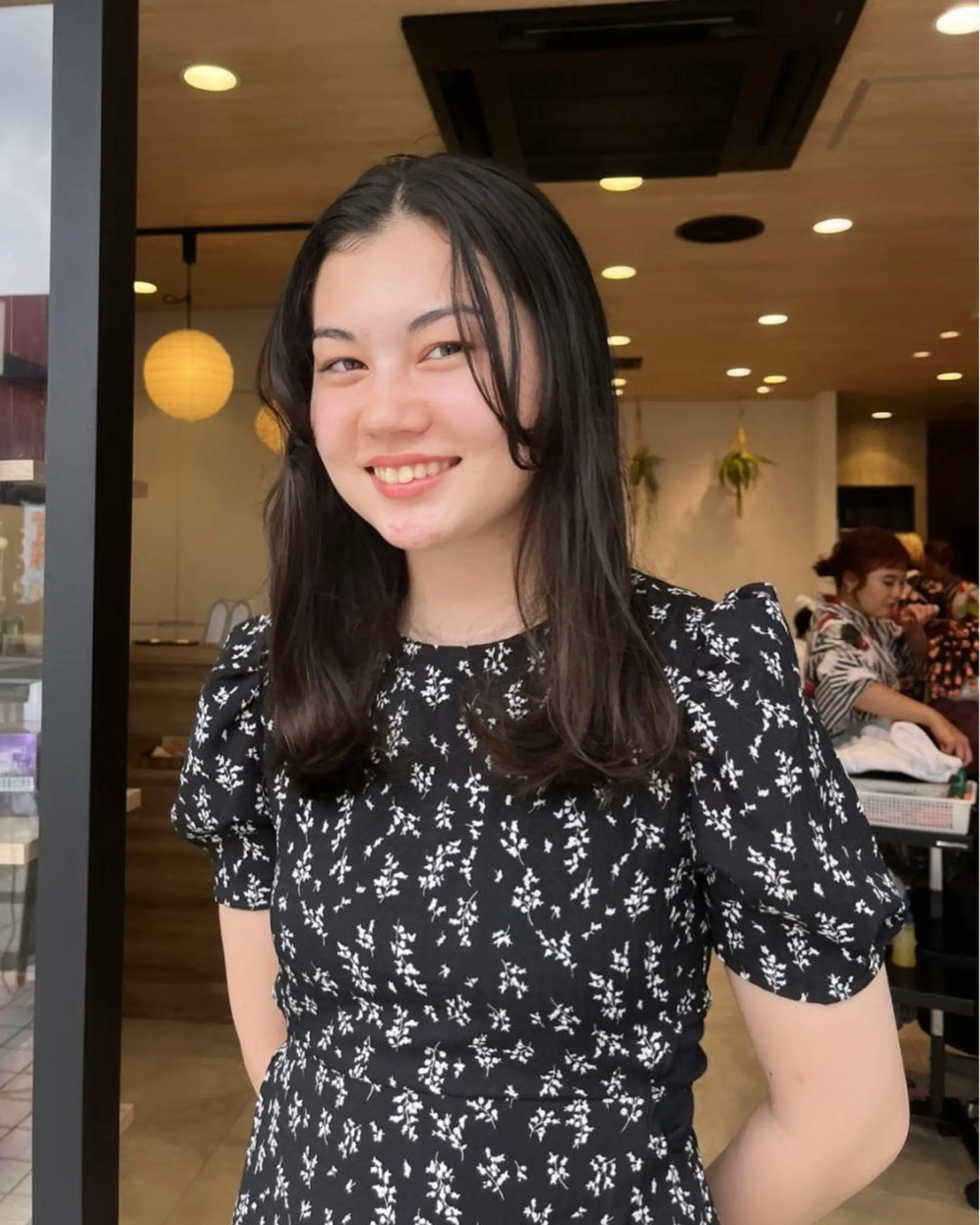 セミロング 産休中です 艶カラー♡オカのヘアスタイル