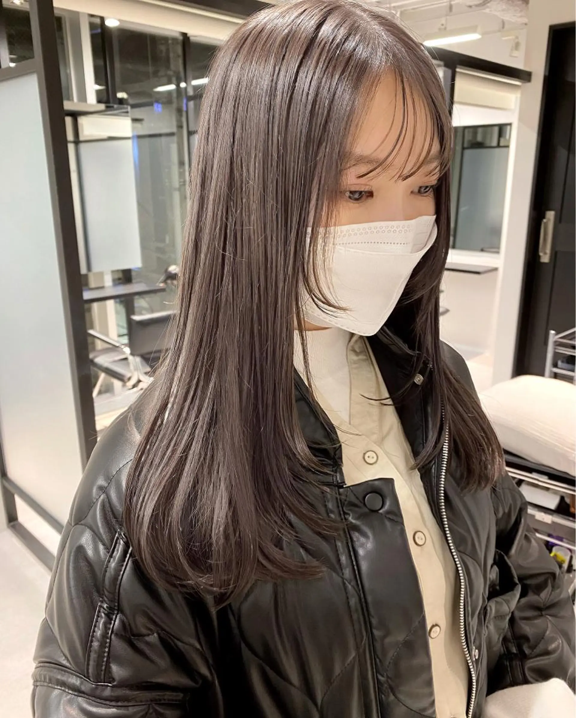 セミロング カラー ダブルカラー ハイライトカラー ハイライト カット ヘアカラー salowin JIYUGAOKA所属・マンツーマン半個室 tamuraのヘアスタイル