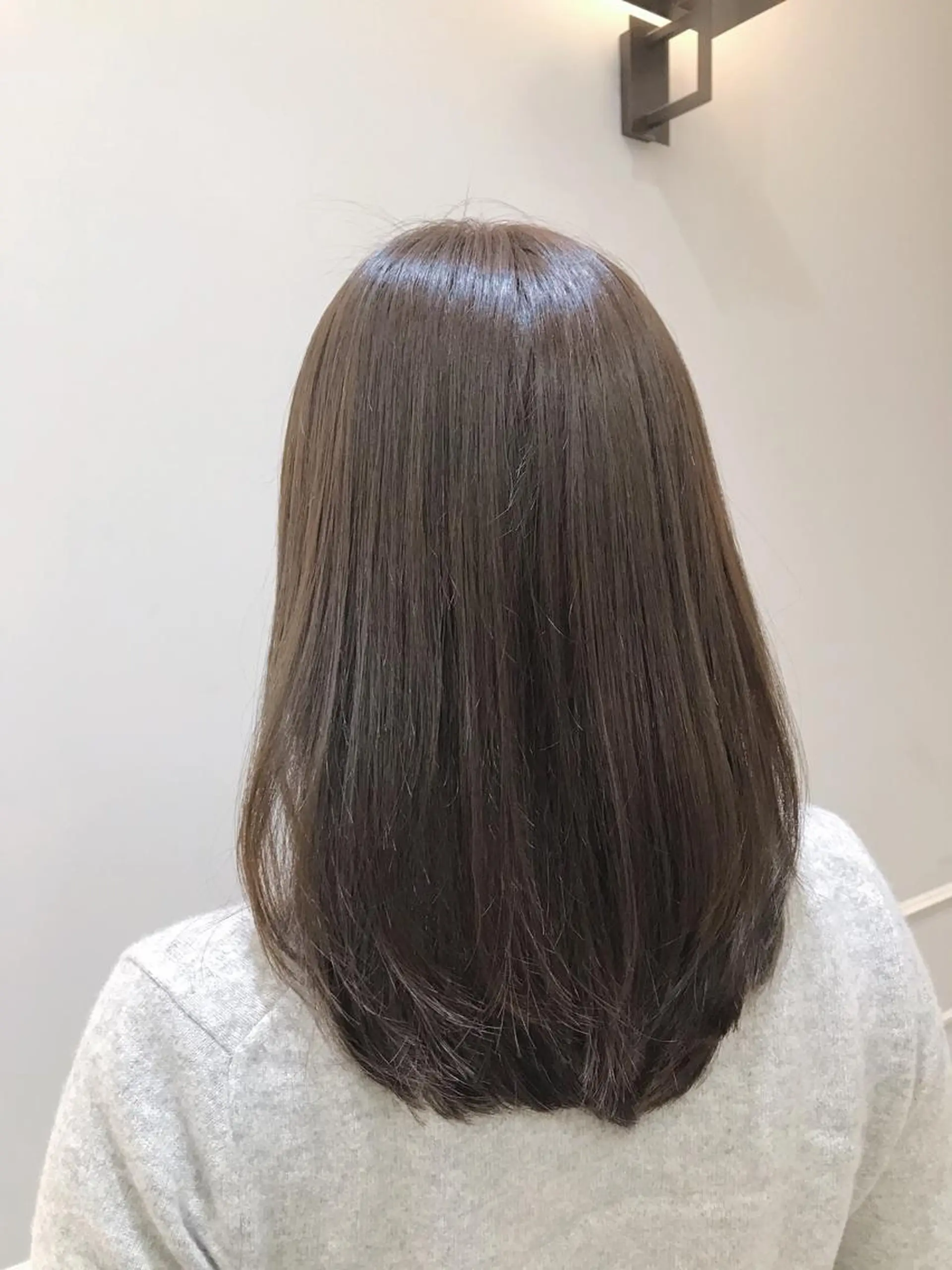 ミディアム カラー ベージュカラー オリーブベージュ 大人お洒落女子❤︎ Ayakoのヘアスタイル