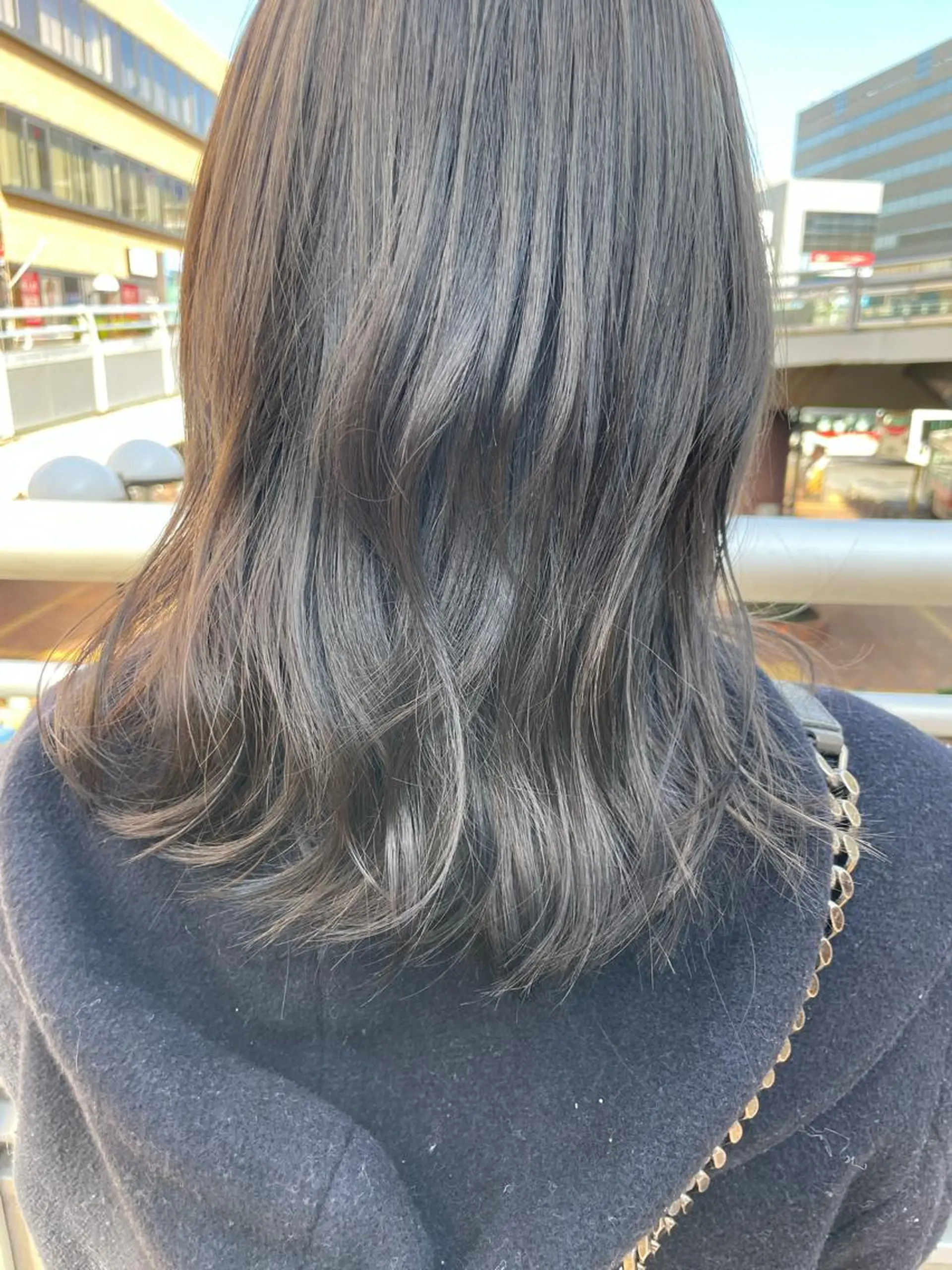 ミディアム カラー ブリーチ 透明感カラー ブリーチなしカラー 似合わせカット トリートメント EIGHT MAYUのヘアスタイル