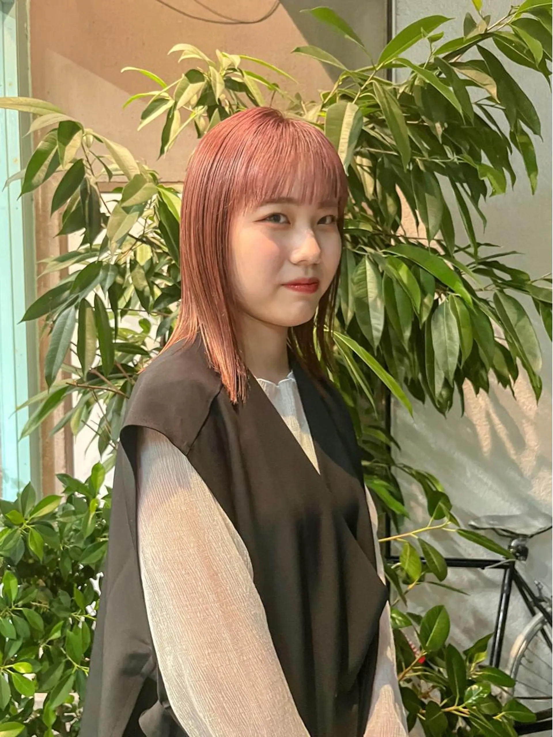 セミロング カラー ブリーチ ブリーチなしカラー オレンジ ピンクカラー カット ヘアカラー トリートメント こっくりカラー/艶髪 /amy.山口瑞稀のヘアスタイル