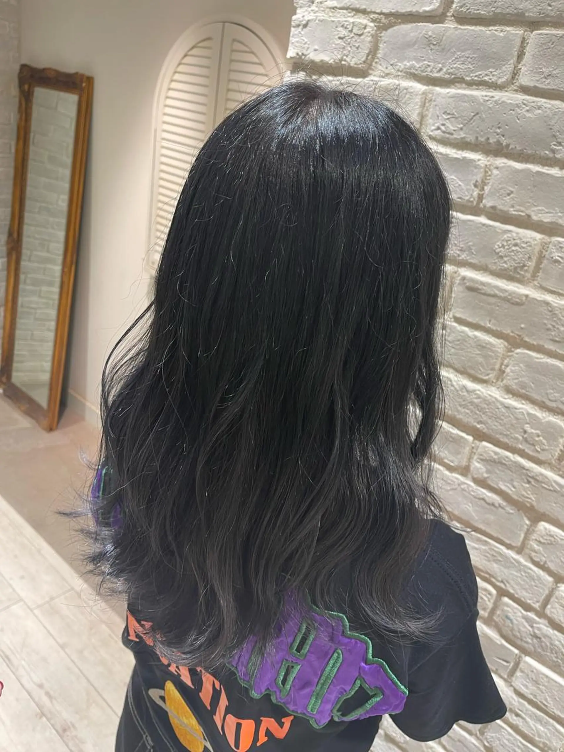 カラー 黒髪 ブルーカラー ブルーブラック メンズ韓国ヘア LIBER 　岩名のヘアスタイル