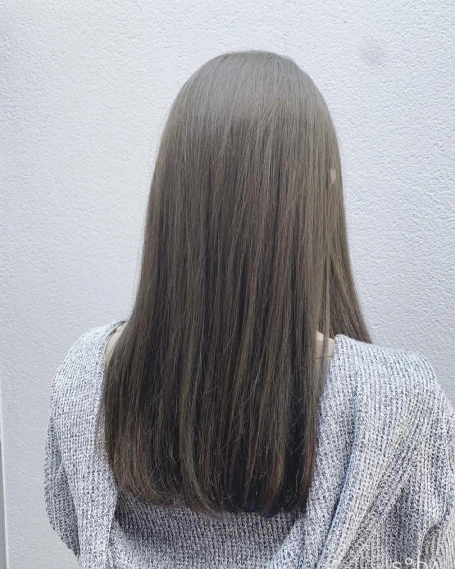 セミロング カラー ヘアカラー トリートメント 艶髪レイヤー屋さん 大澤竜馬のヘアスタイル