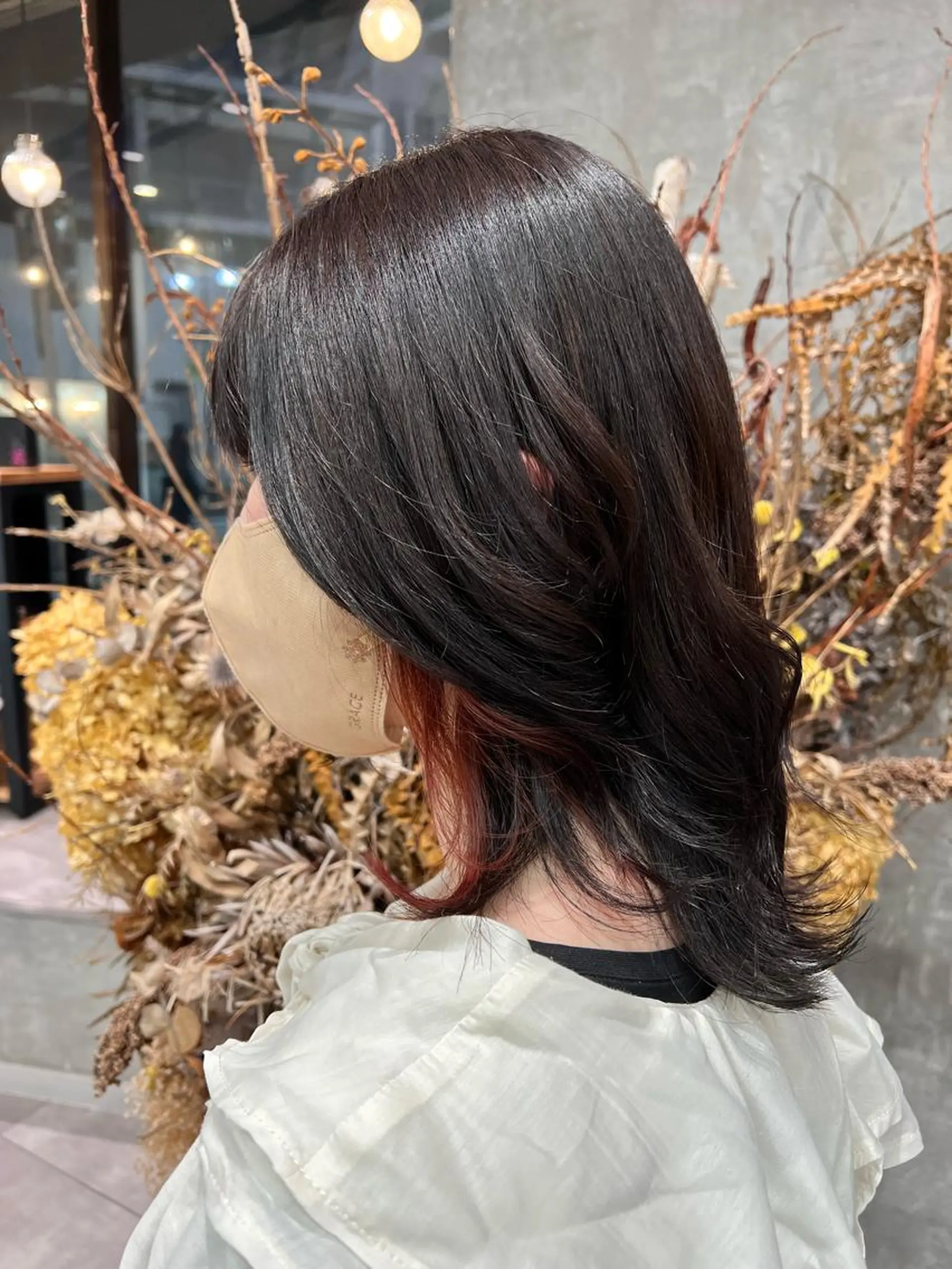 ミディアム カラー ブリーチ イヤリングカラー インナーカラー 🌞レイヤー×カラー 前川那津美🌞のヘアスタイル