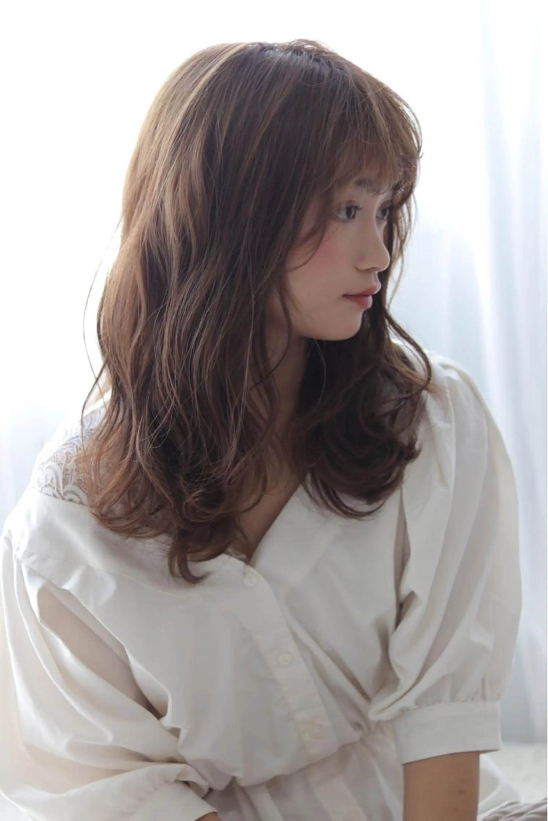 セミロング カラー パーマ カット ヘアカラー トリートメント 透明感カラー│ レイヤーヘア中居美樹のヘアスタイル