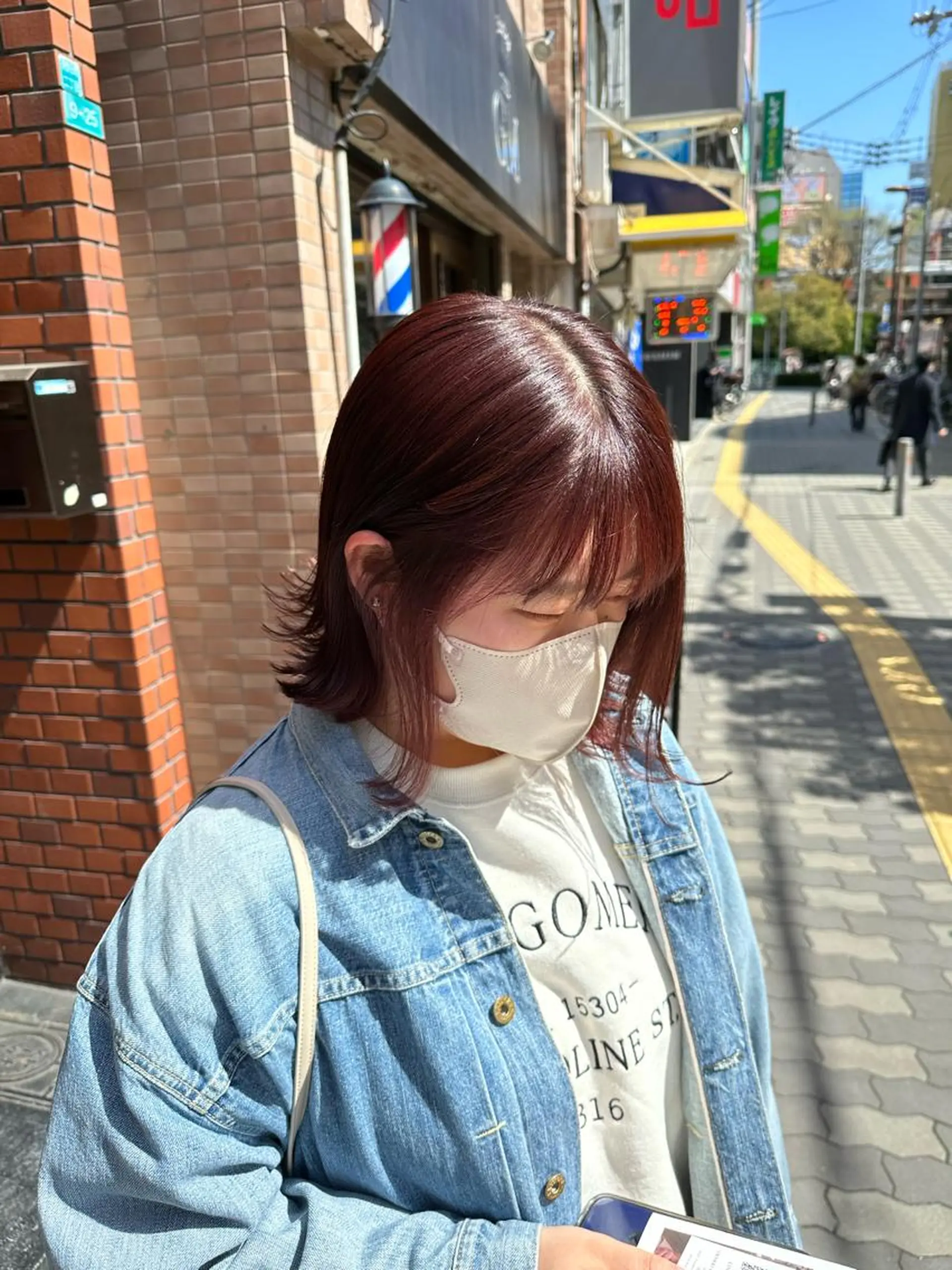 ミディアム カラー ブリーチ ブリーチなしカラー レッドカラー ローズカラー 上田 紗也のヘアスタイル