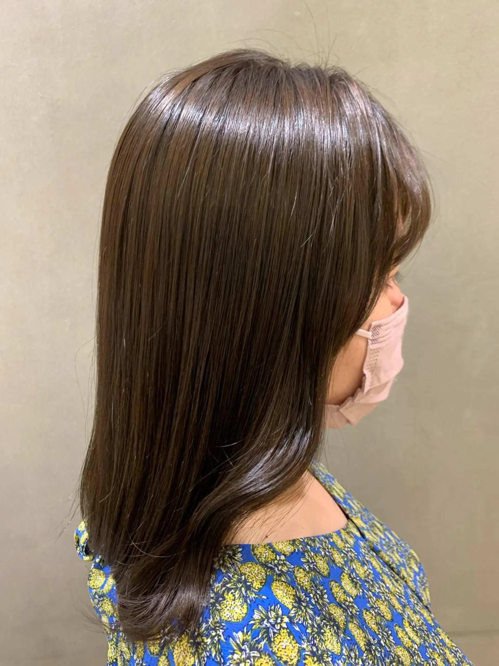 ミディアム アッシュ 庄司 沙羅のヘアスタイル