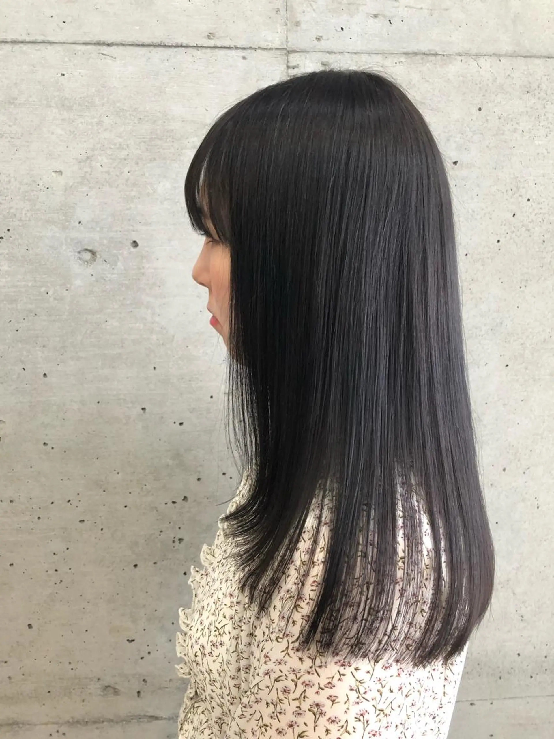 ロング カラー アッシュ アッシュグレー アッシュグレージュ グレージュ ヘアカラー 大栗 佑也  髪質改善のヘアスタイル