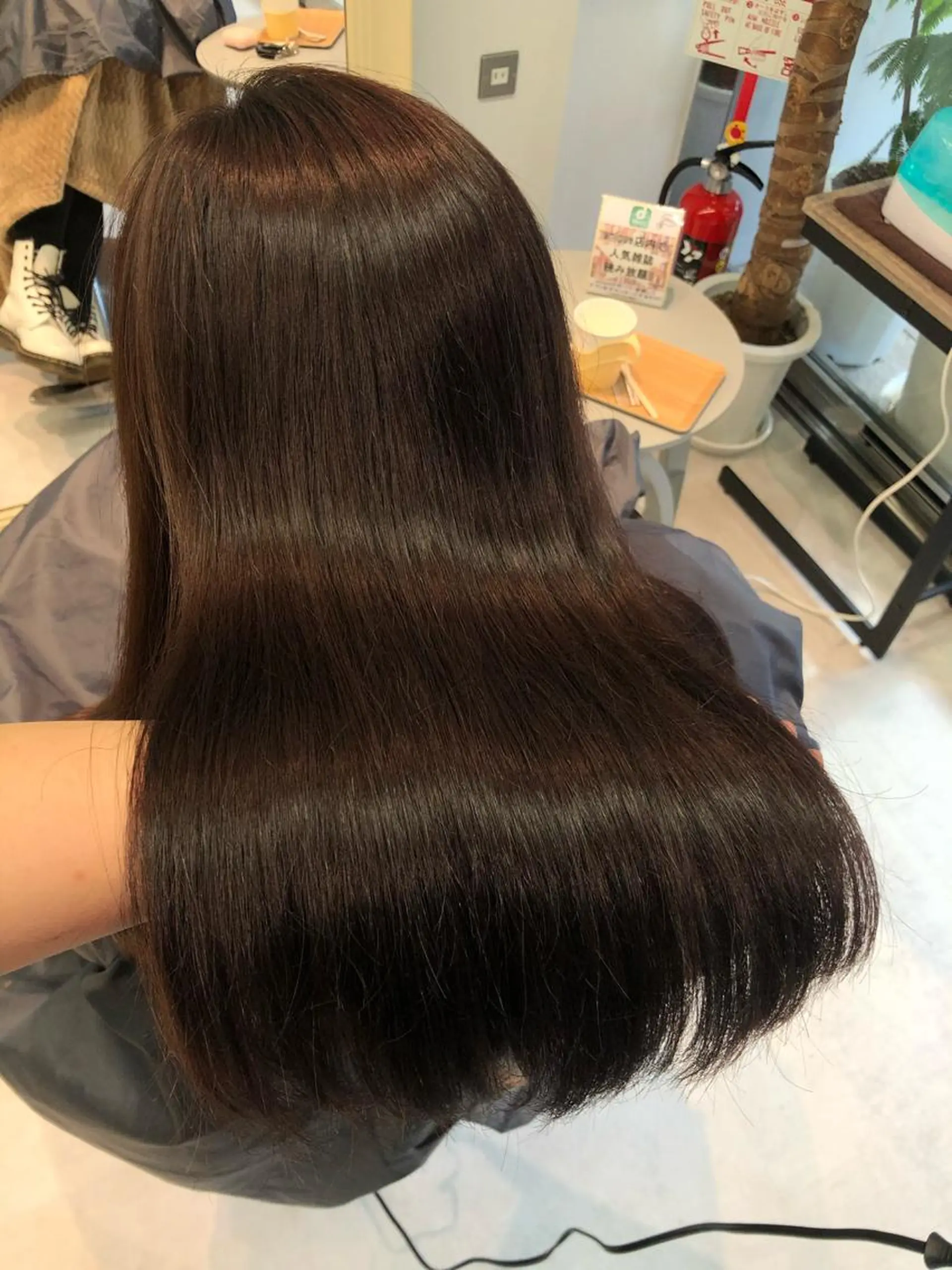 カラー ヘアカラー トリートメント レイヤー/顔まわり カット/地毛風カラーのヘアスタイル