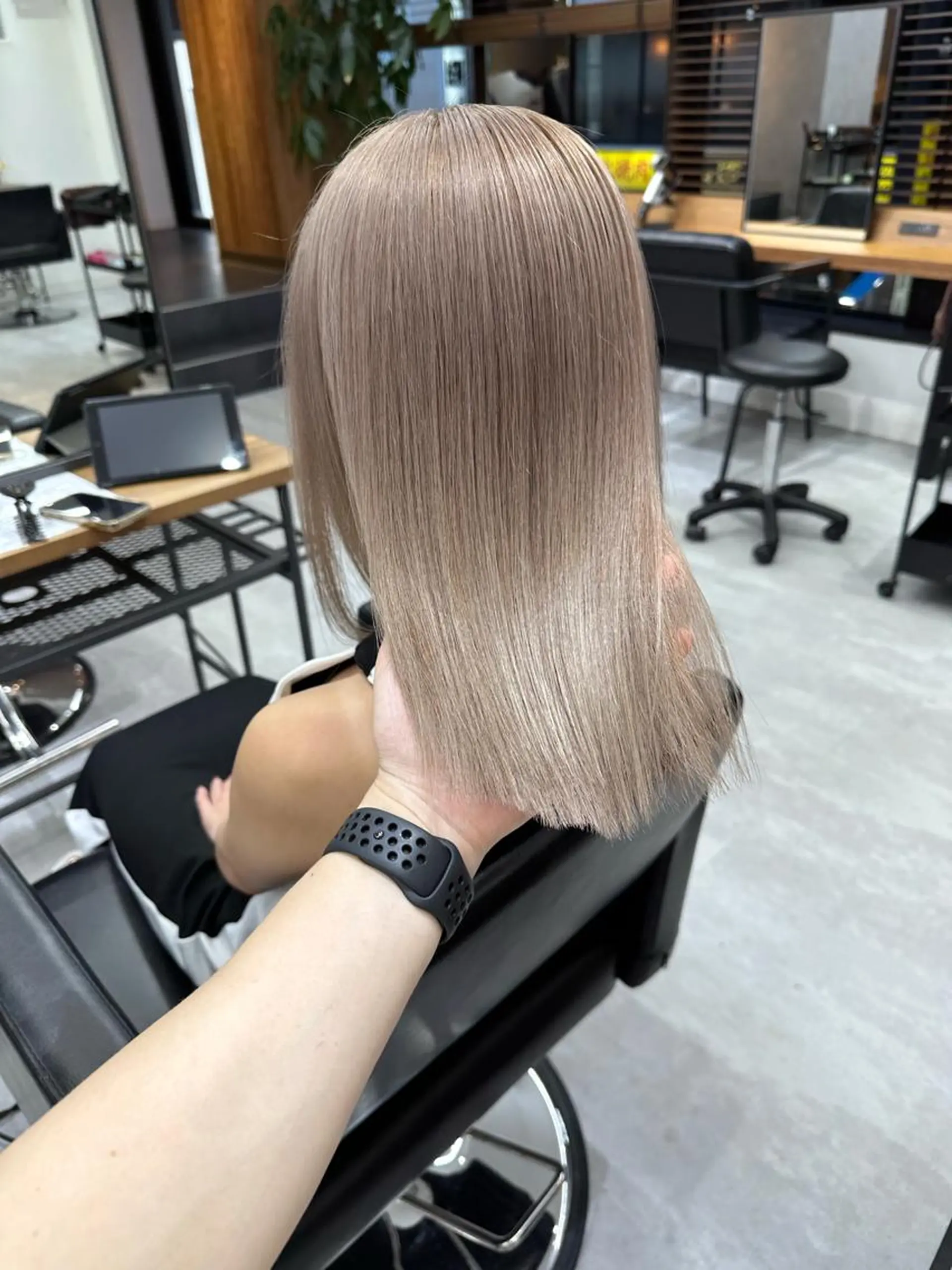 ミディアム カラー ベージュカラー ブリーチ ケアブリーチ 透明感カラー ダブルカラー ヘアカラー 池袋🧡ダブルカラー /馴染ませエクステのヘアスタイル