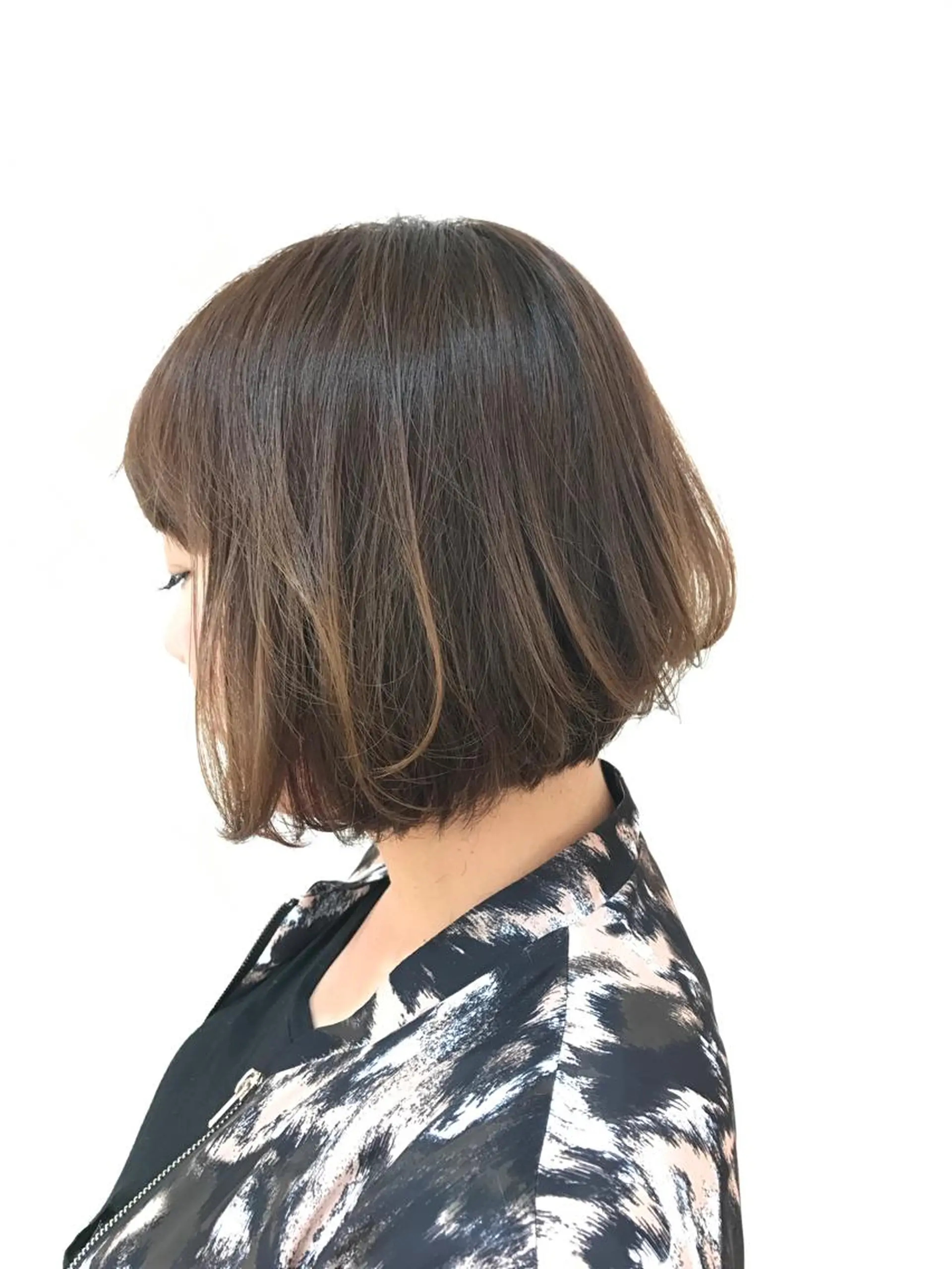 ショート カラー 湯浅 了一のヘアスタイル