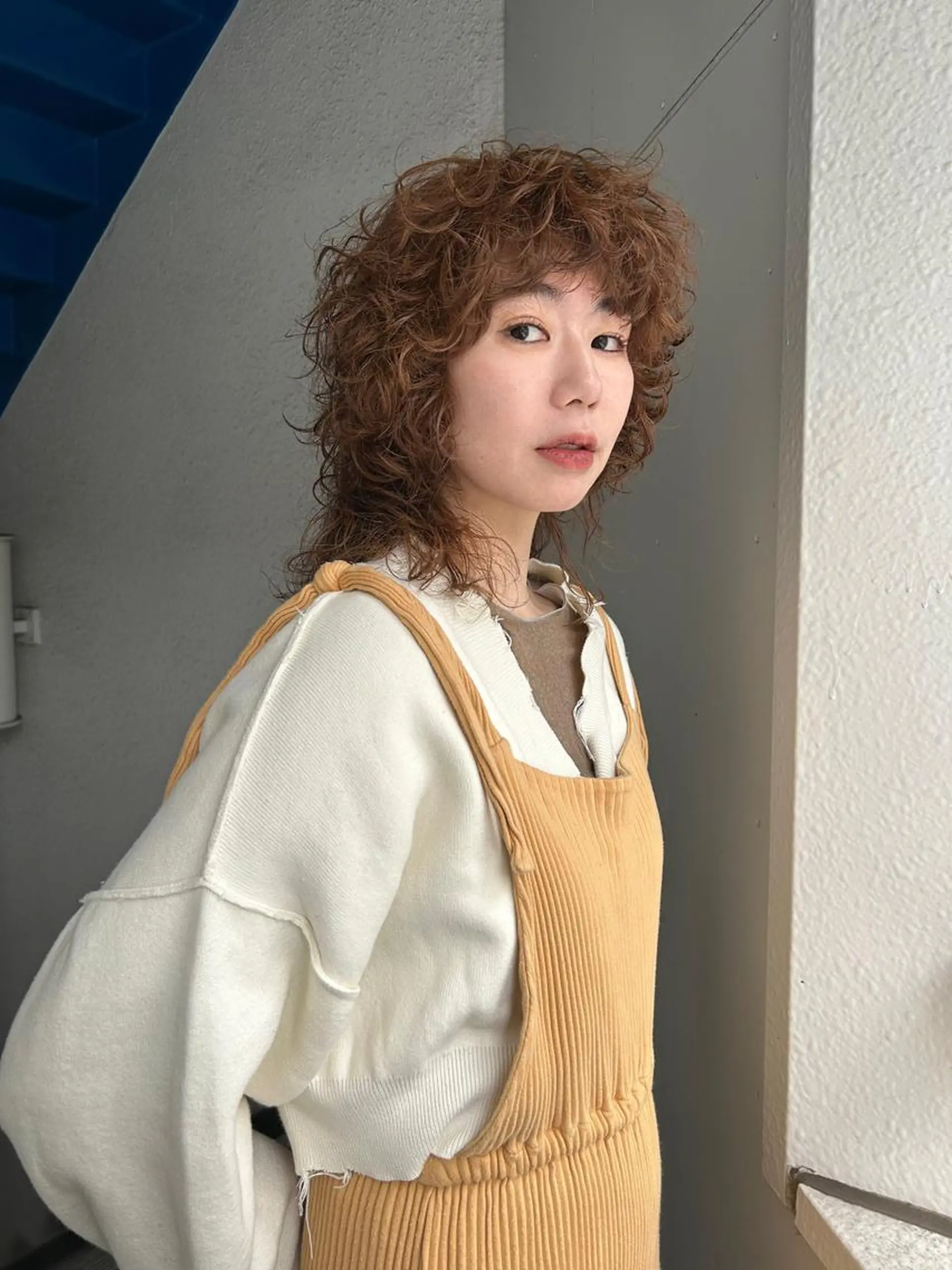 ミディアム パーマ ミディアムパーマ ツイストスパイラルパーマ ボブ ハイライト 髪質改善 カット パーマ トリートメント THE AGATA TOKYO所属・外国人風パーマ/デザ インカット🦕✨アミのヘアスタイル