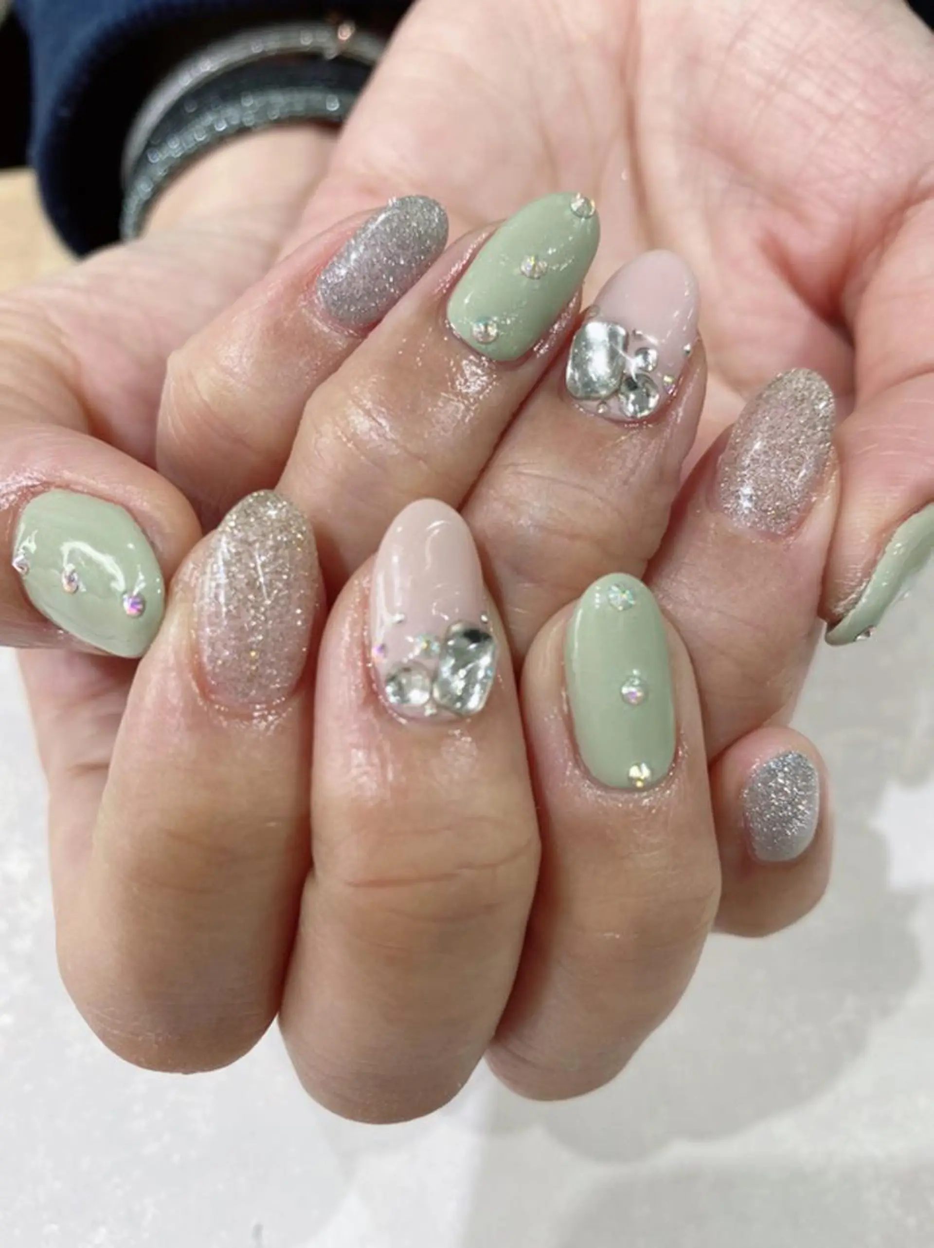 ショート ハンドネイル Nail R💫 naoのネイルデザイン