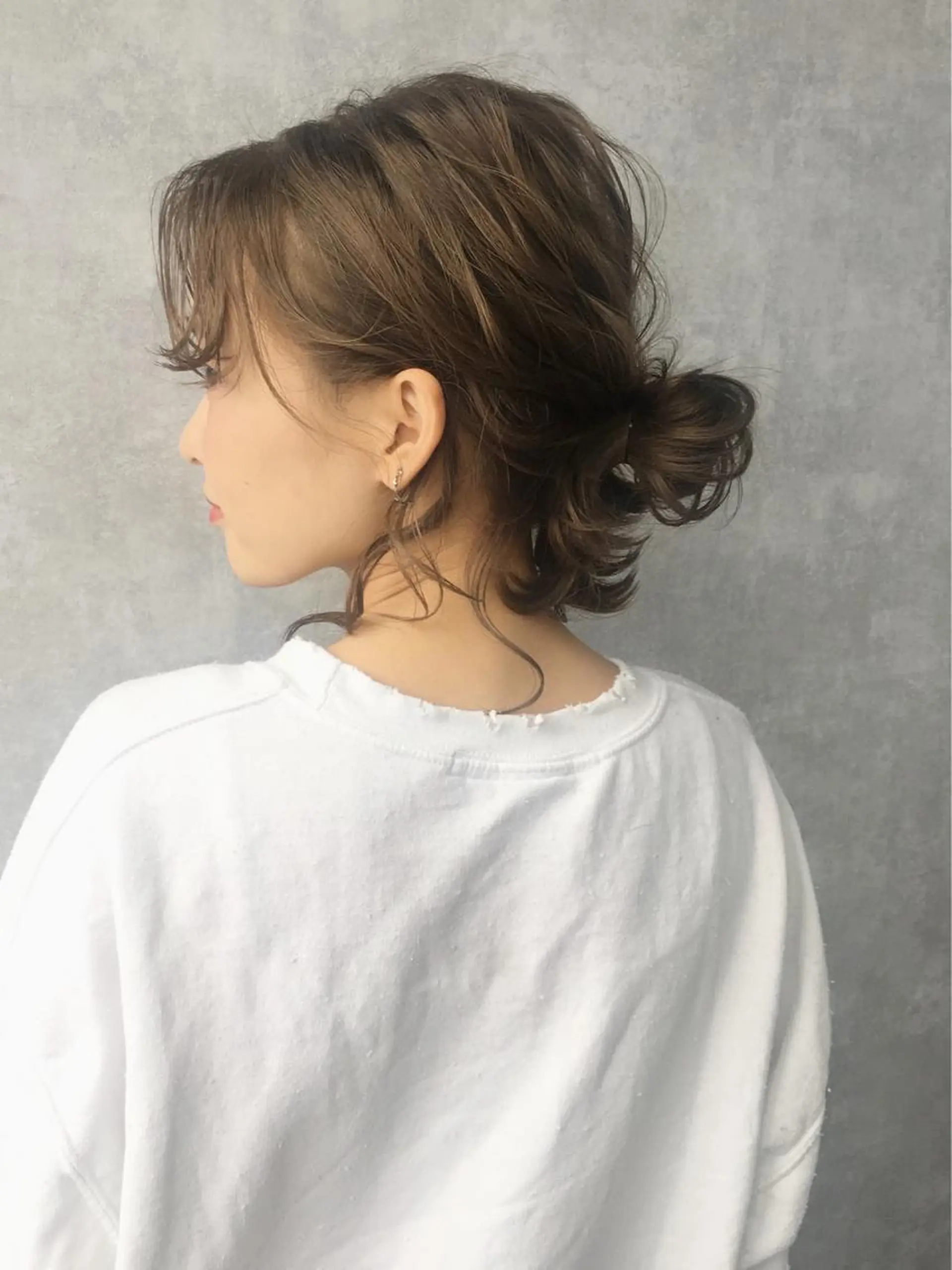 ミディアム カラー アッシュ アッシュブラウン ブラウンカラー レイヤーカット BLend 渋谷のヘアスタイル