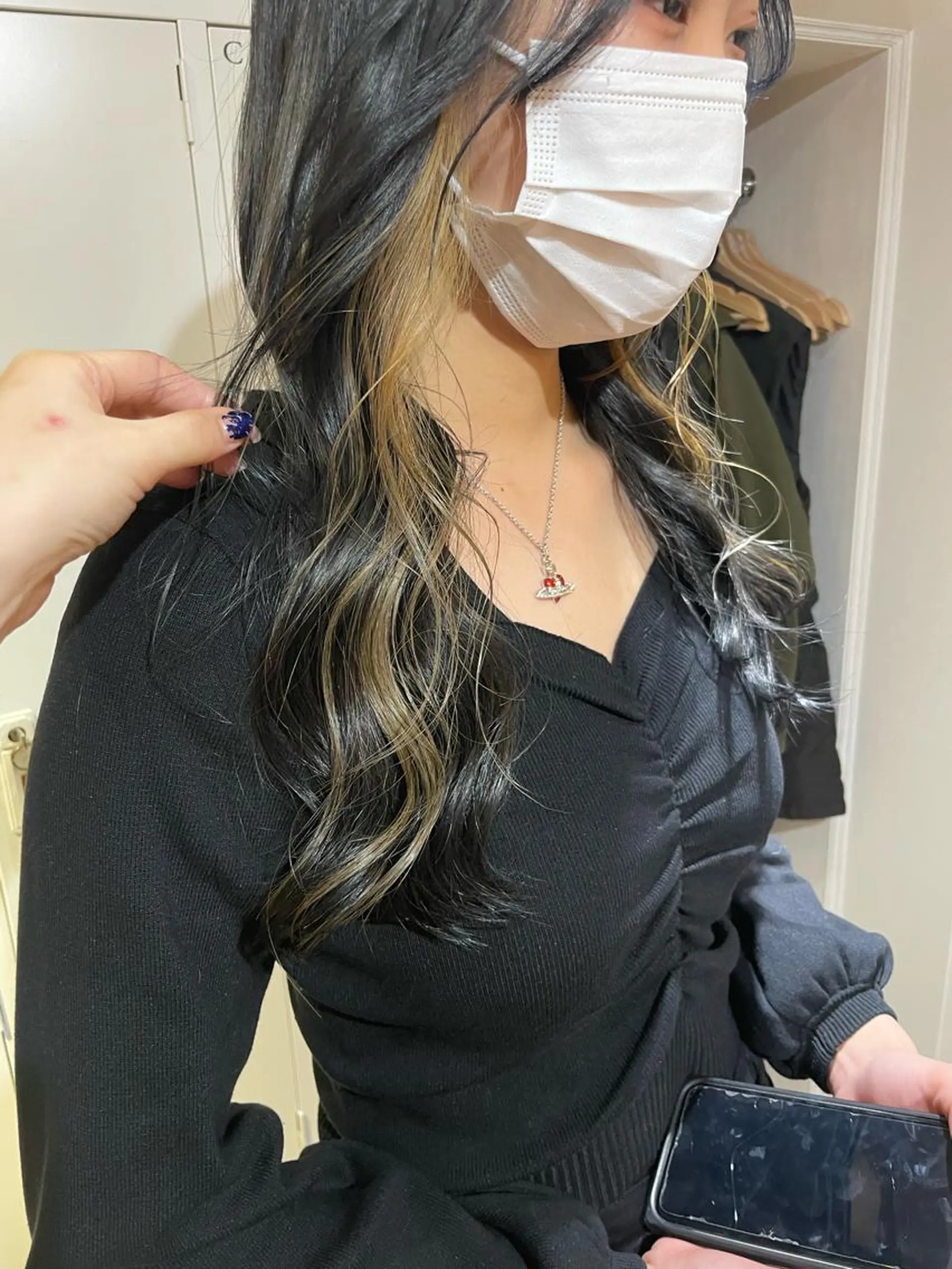 ロング カラー akane .のヘアスタイル