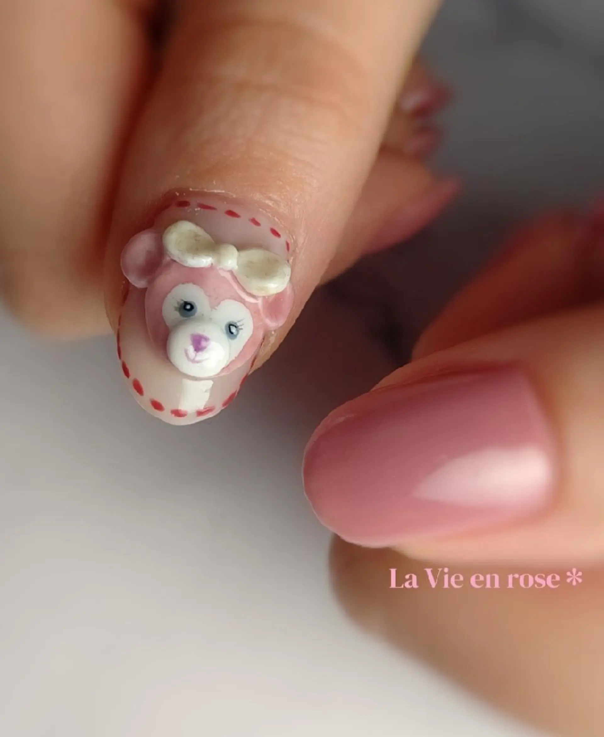 ネイル ラヴィアン ローズのネイルデザイン