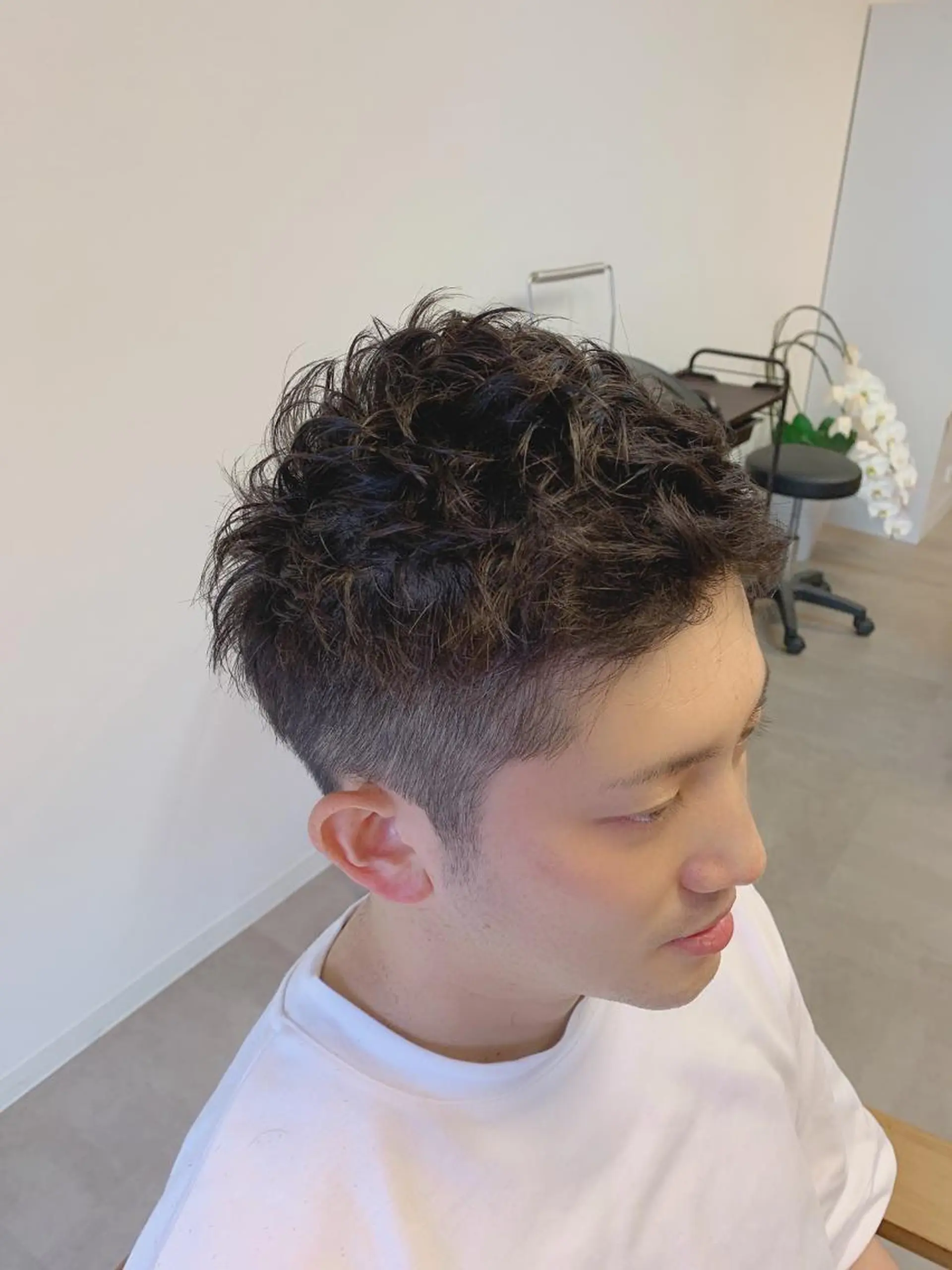 メンズ 刈り上げ カット パーマ トリートメント ヘアセット 土井 貴司のヘアスタイル