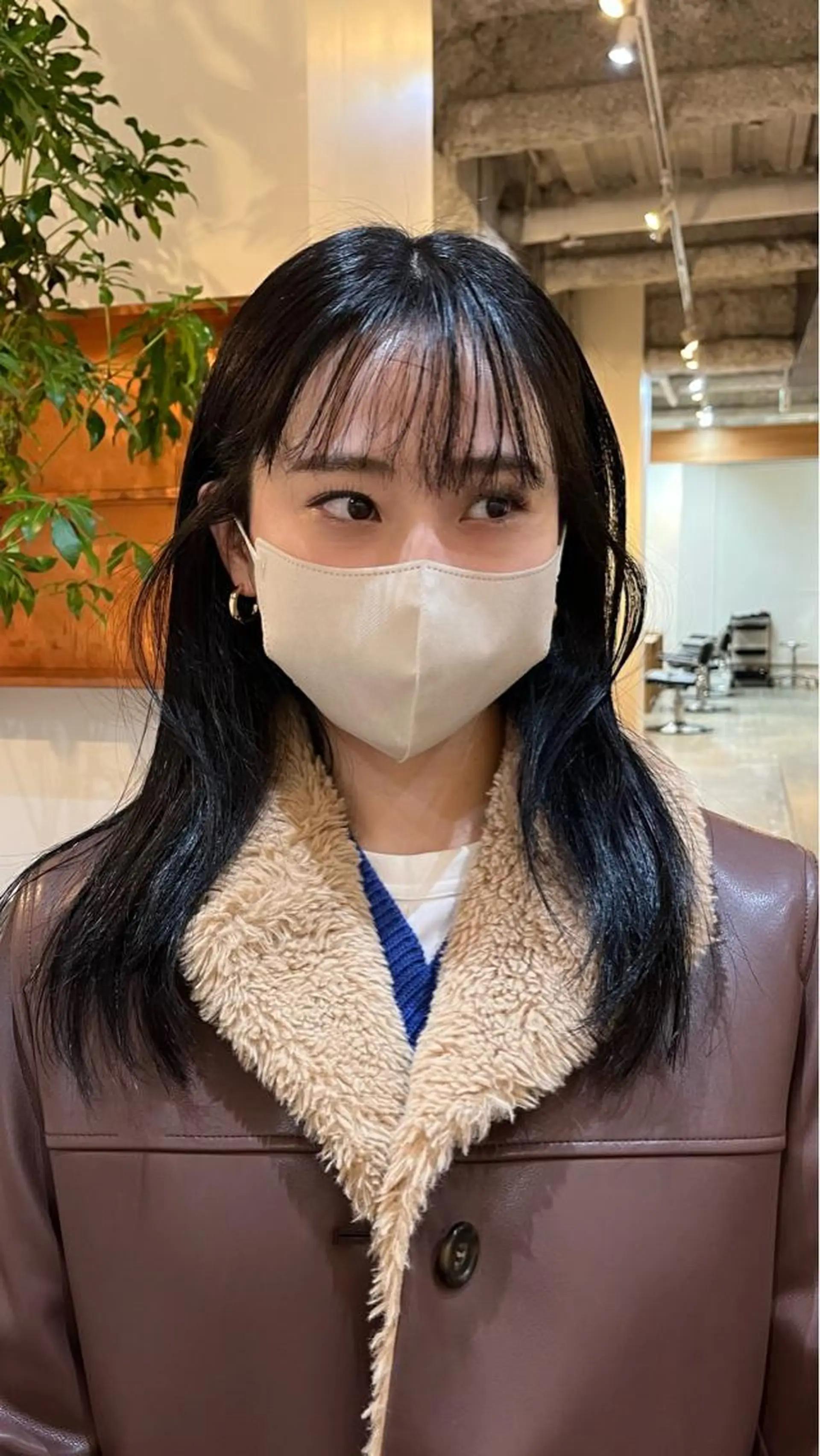 ミディアム KOCHAB 中村穂風のヘアスタイル